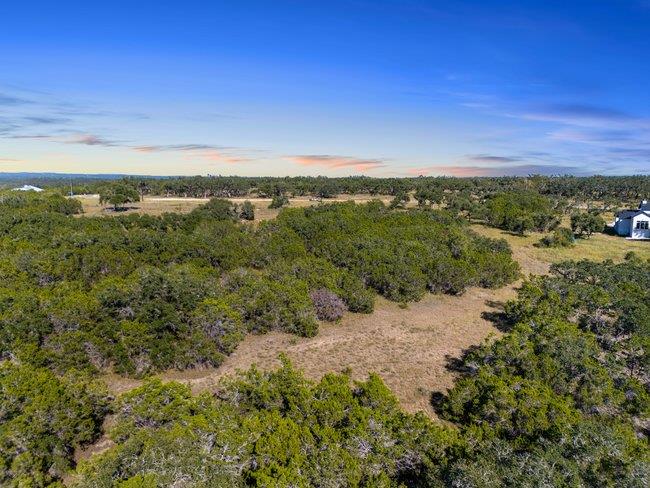 618 Windmill Ridge Dr, Blanco, TX 78606