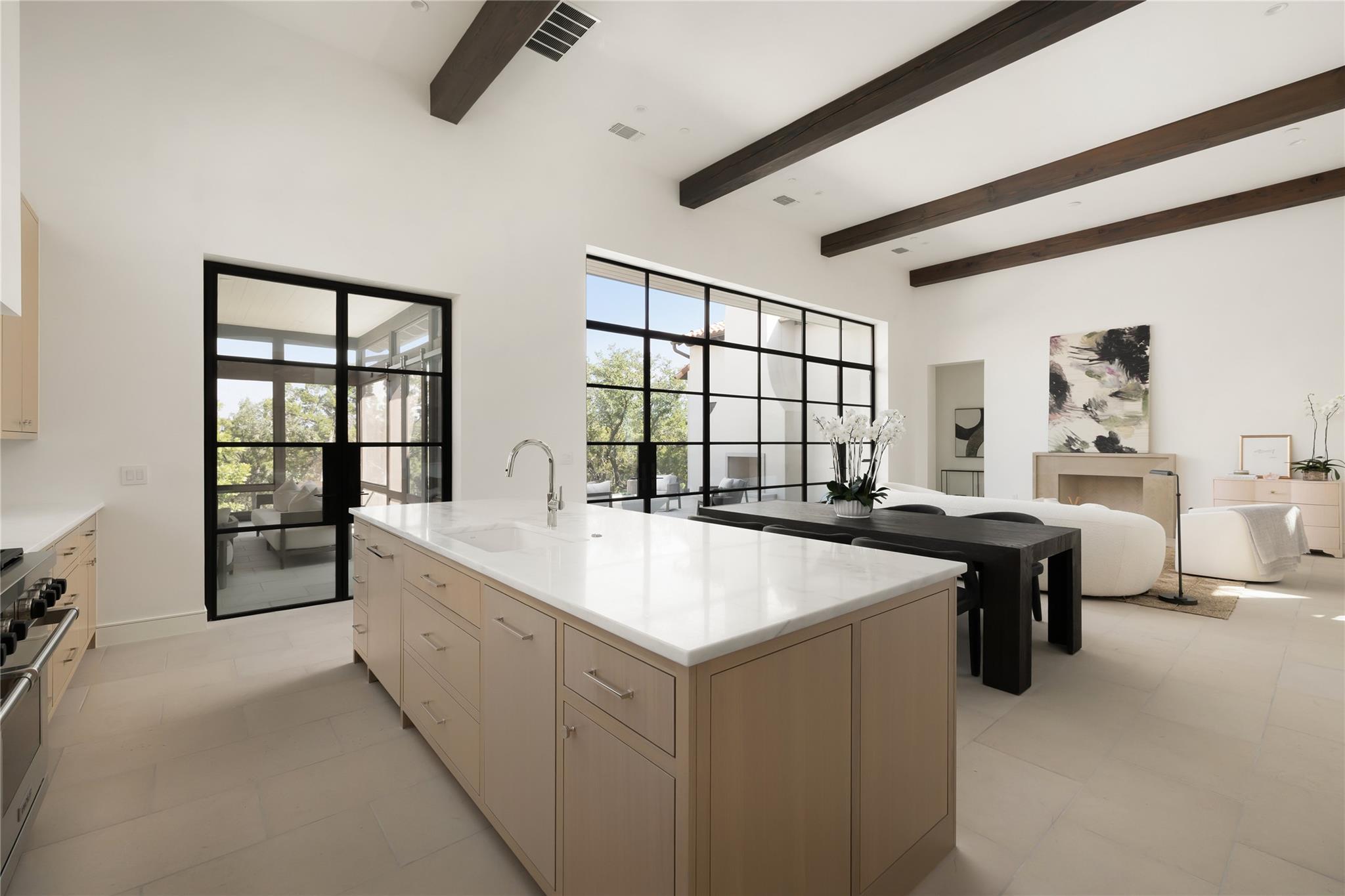 4401 Amarra Dr # 13, Austin, TX 78735