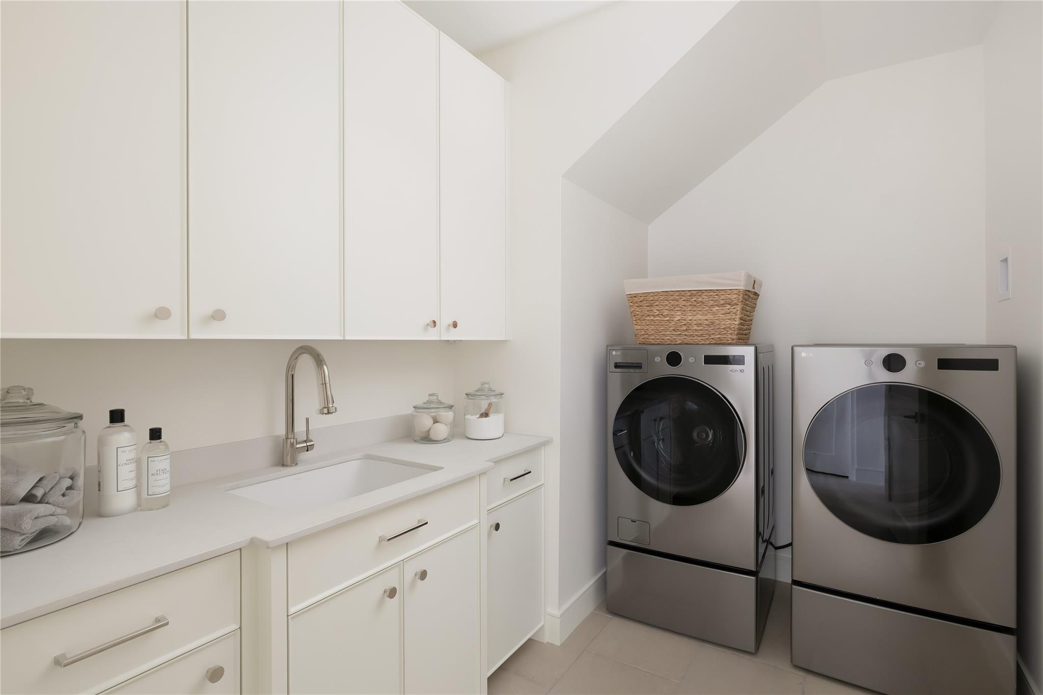 4401 Amarra Dr # 13, Austin, TX 78735