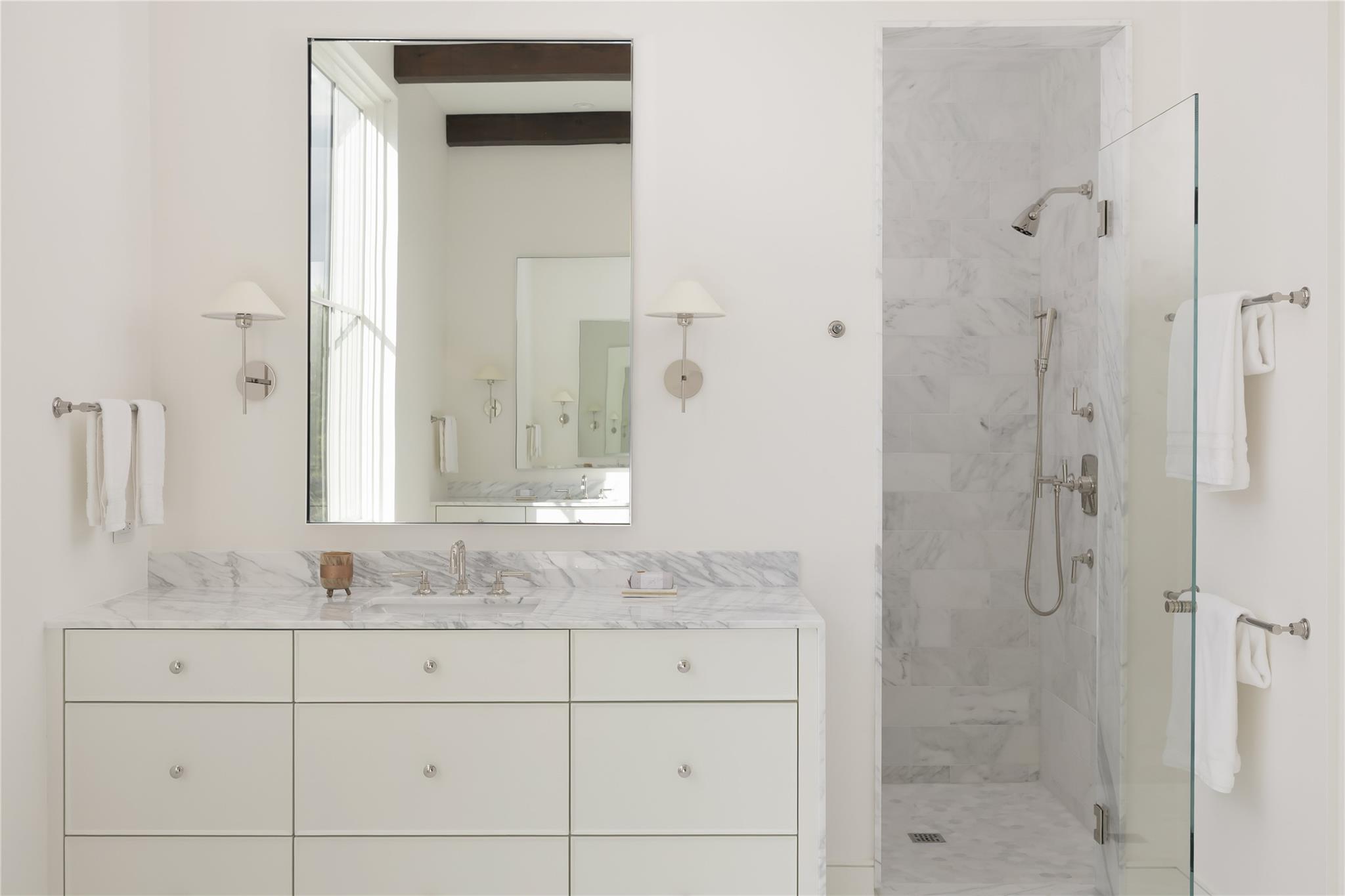 4401 Amarra Dr # 13, Austin, TX 78735