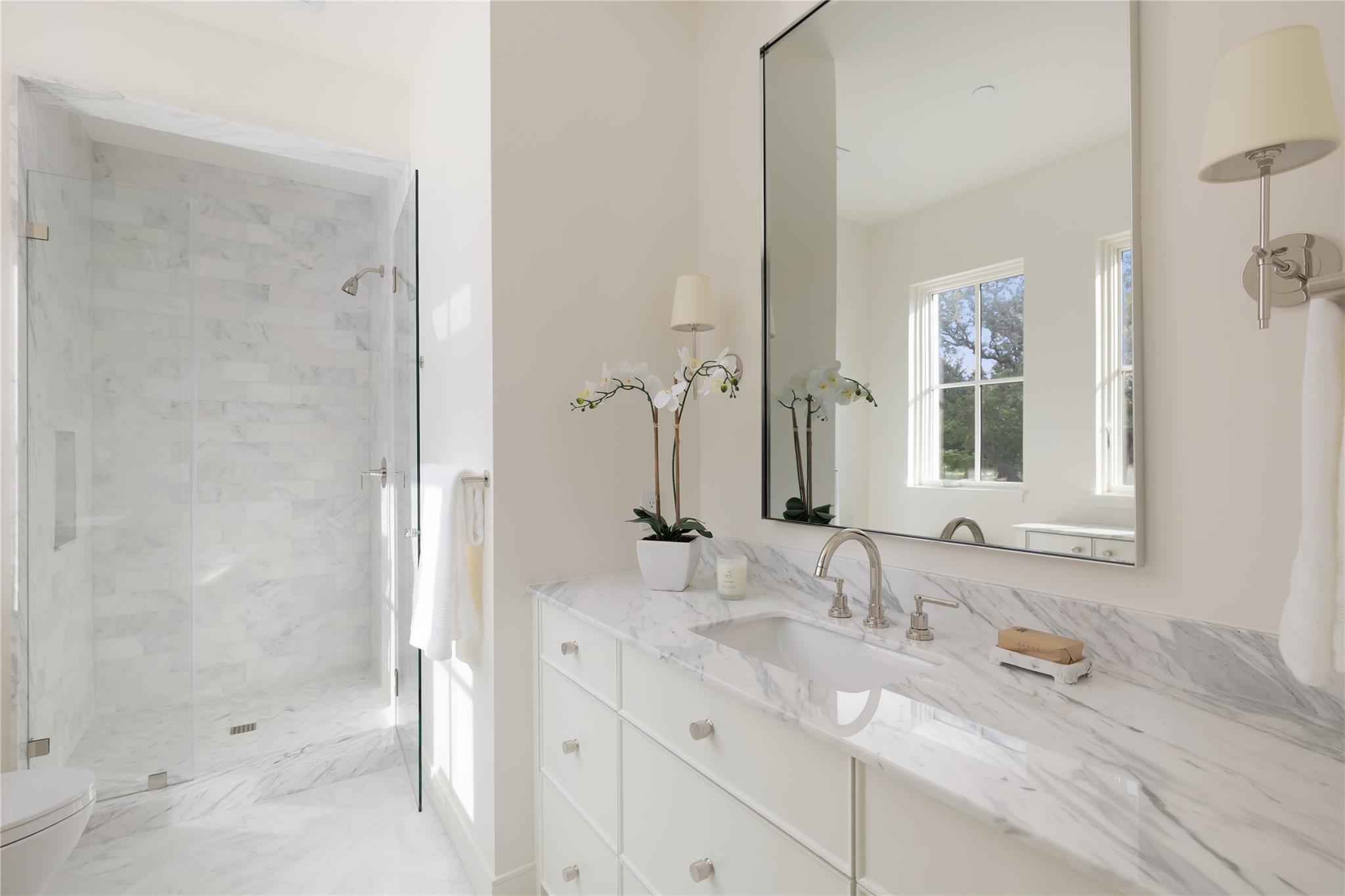 4401 Amarra Dr # 13, Austin, TX 78735