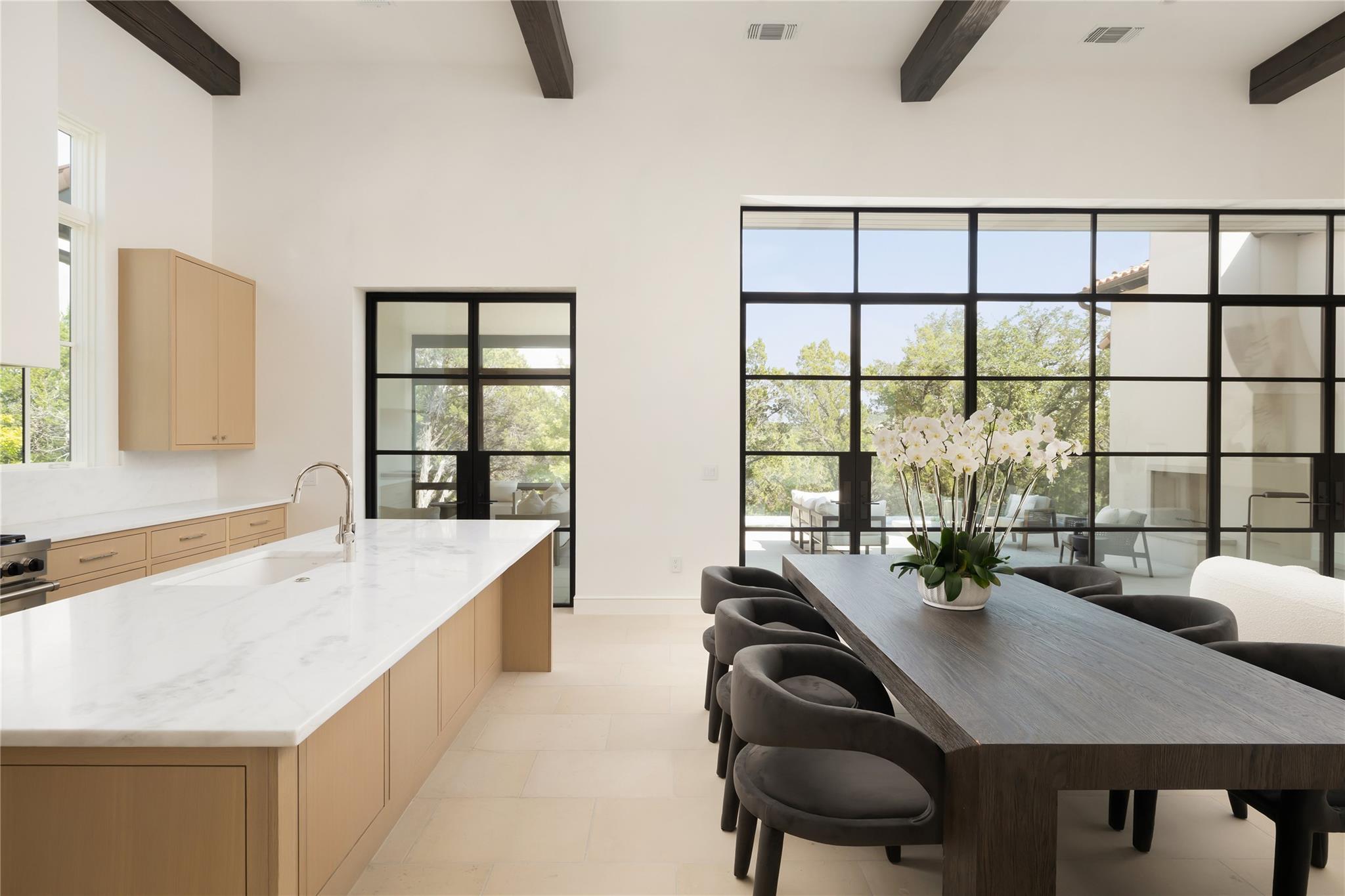 4401 Amarra Dr # 13, Austin, TX 78735