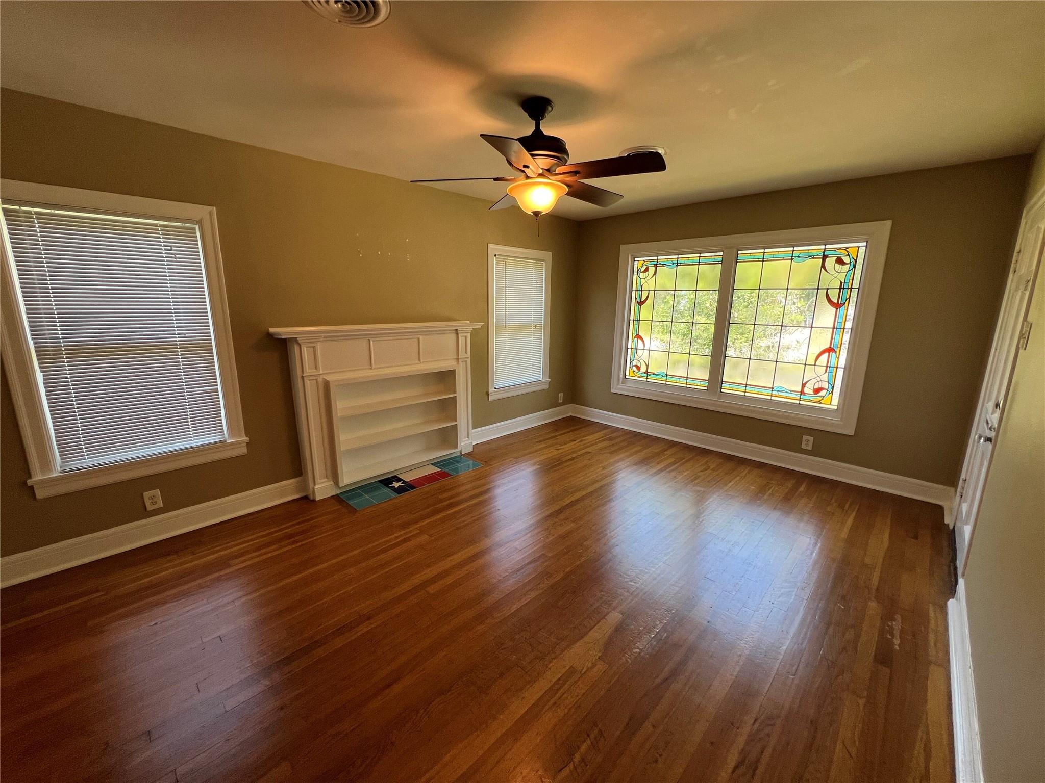 307 E 38th St, Austin, TX 78705