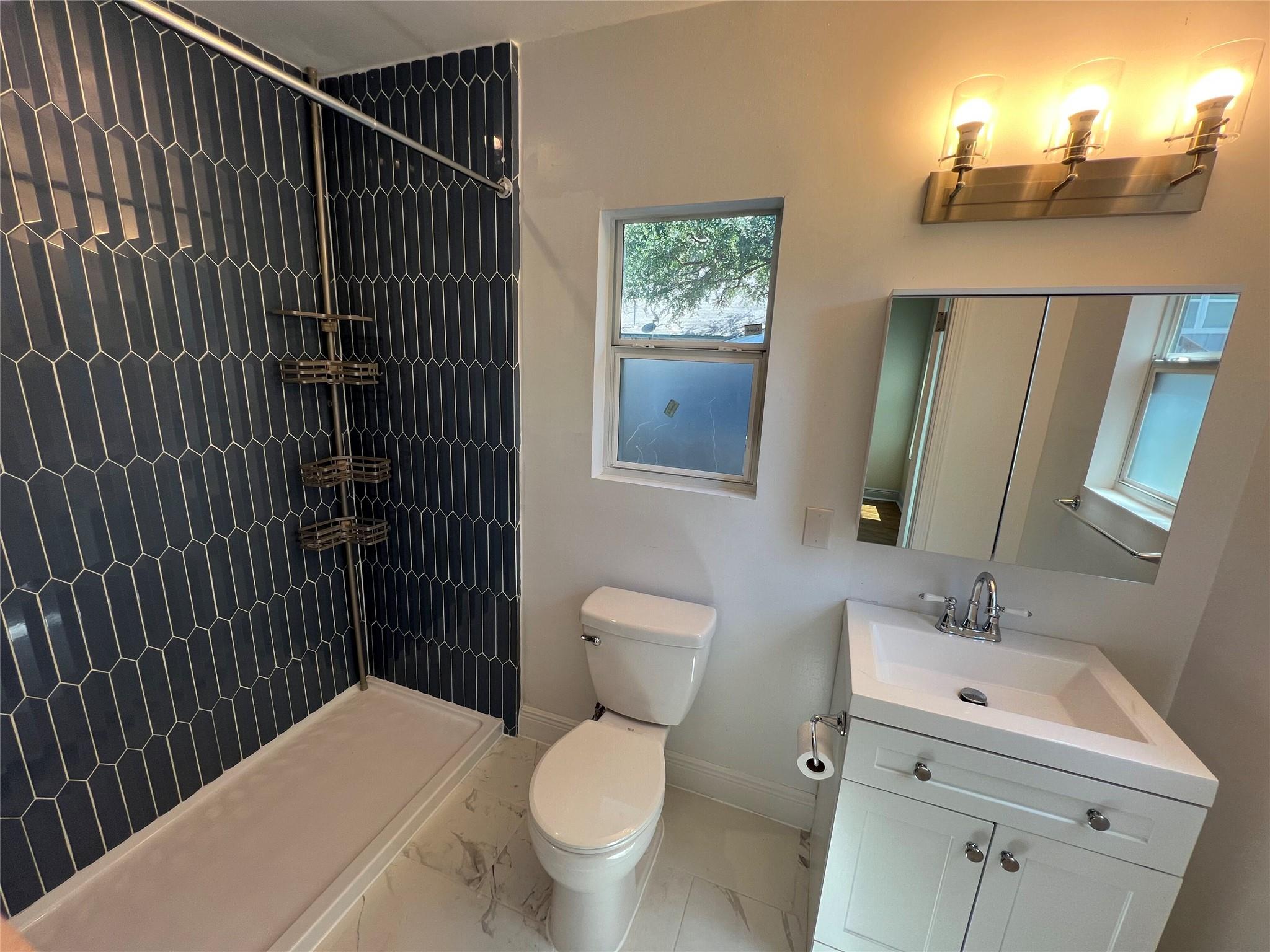 307 E 38th St, Austin, TX 78705