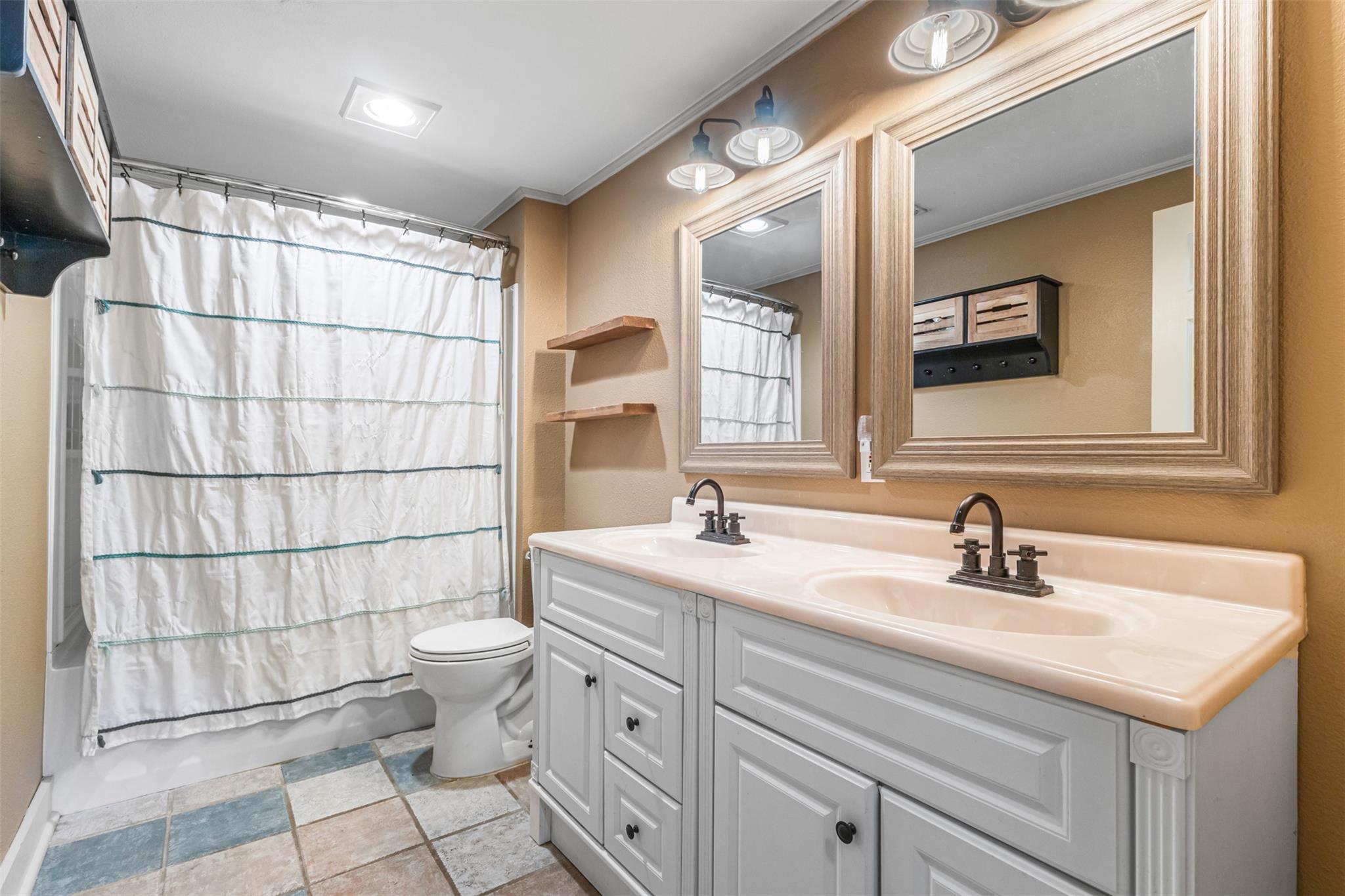 4905 Creek Meadow Cv, Spicewood, TX 78669