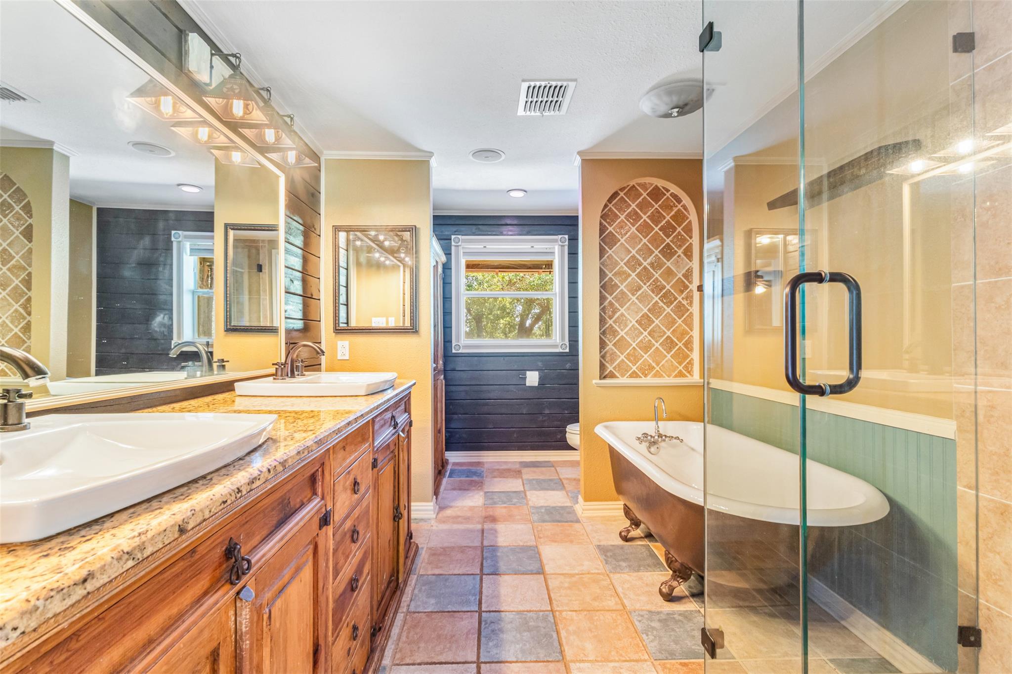 4905 Creek Meadow Cv, Spicewood, TX 78669