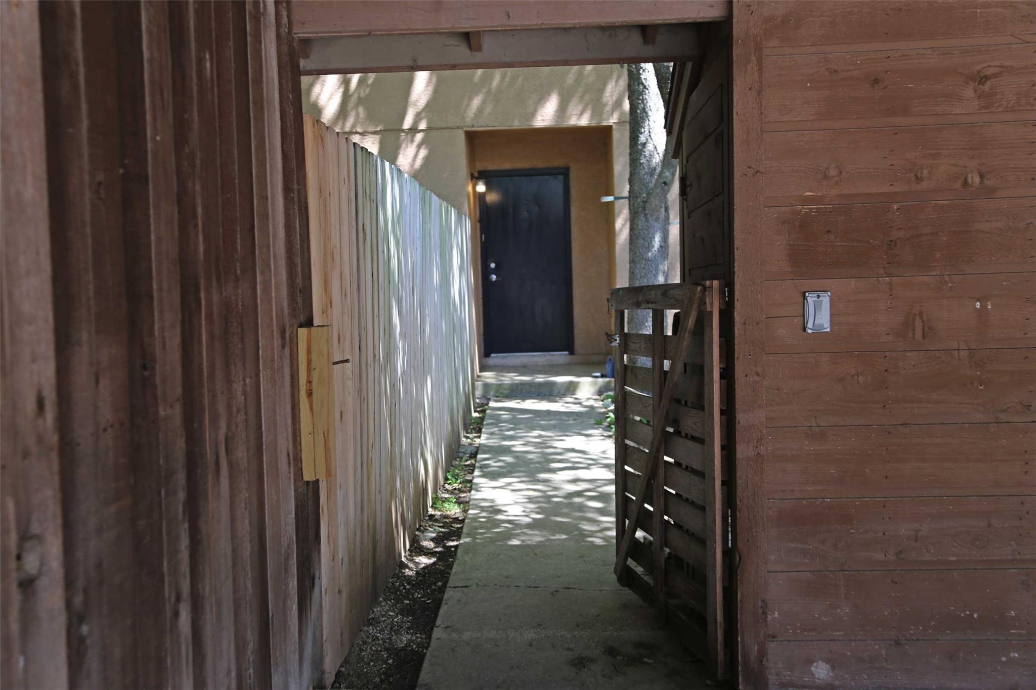 4 Deerfield Dr # C, Wimberley, TX 78676