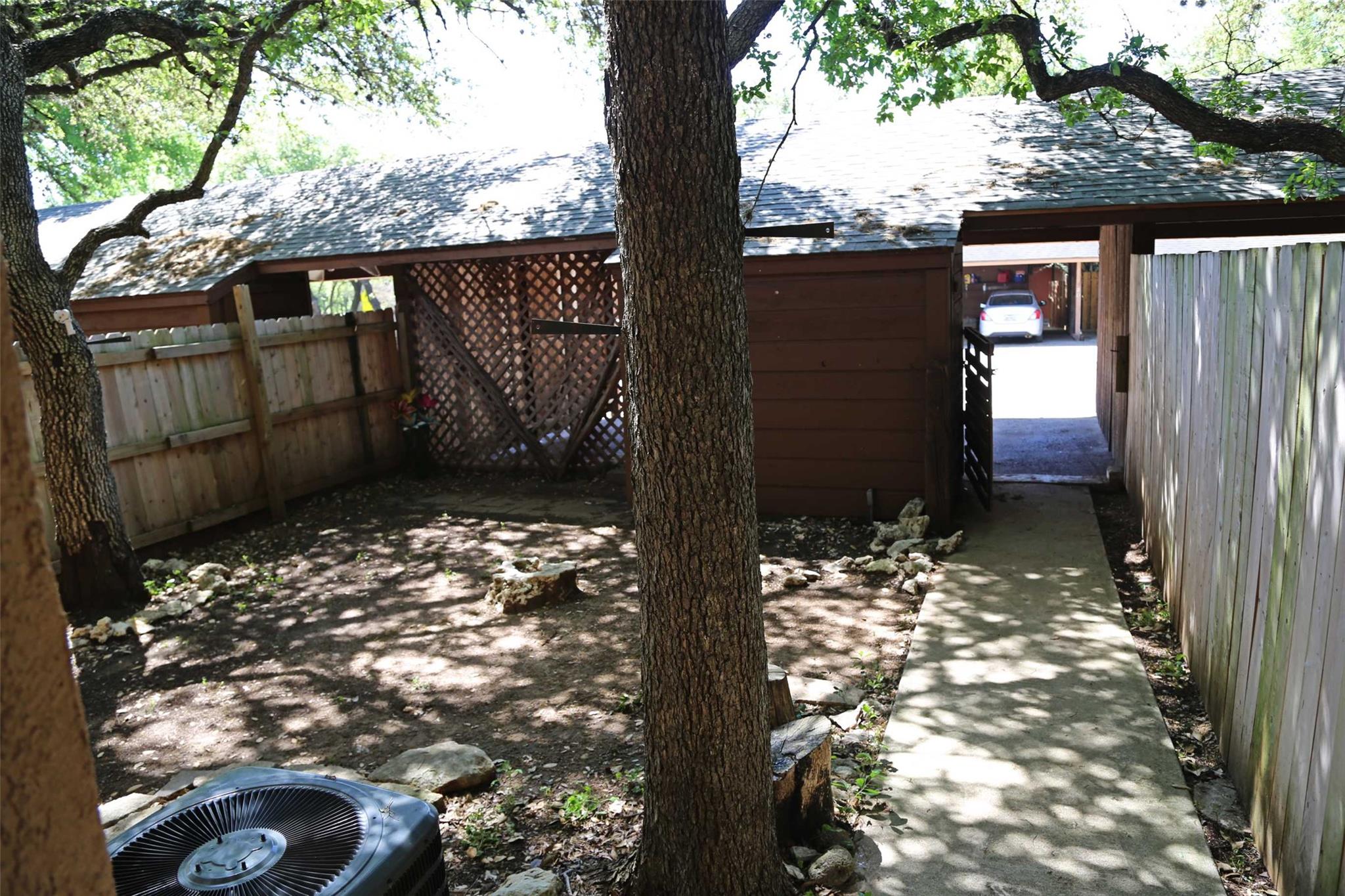 4 Deerfield Dr # C, Wimberley, TX 78676