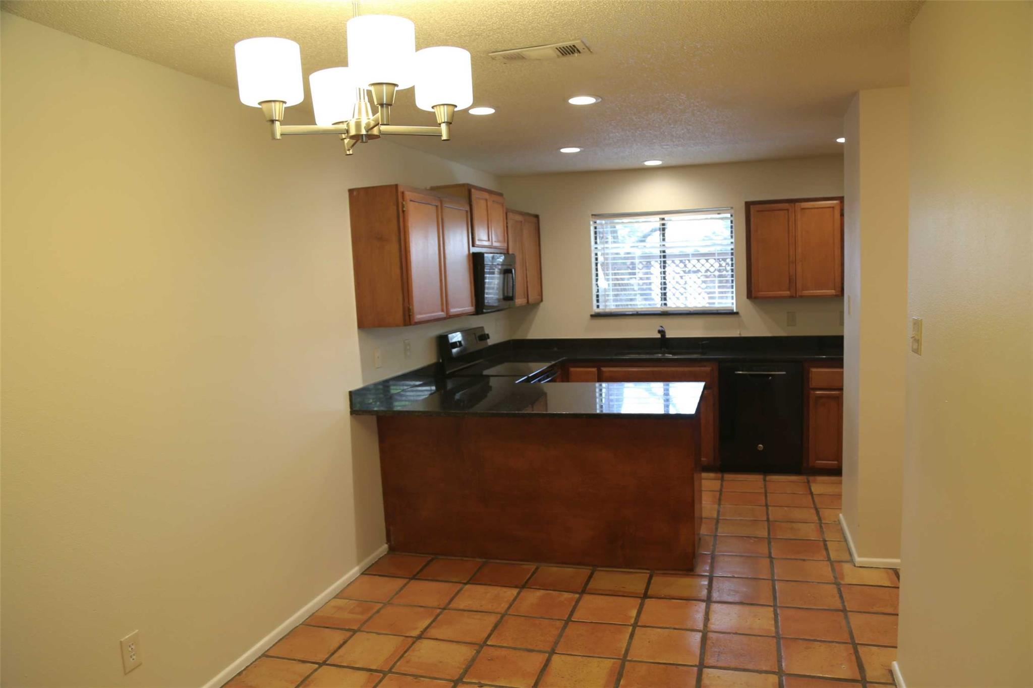 4 Deerfield Dr # C, Wimberley, TX 78676