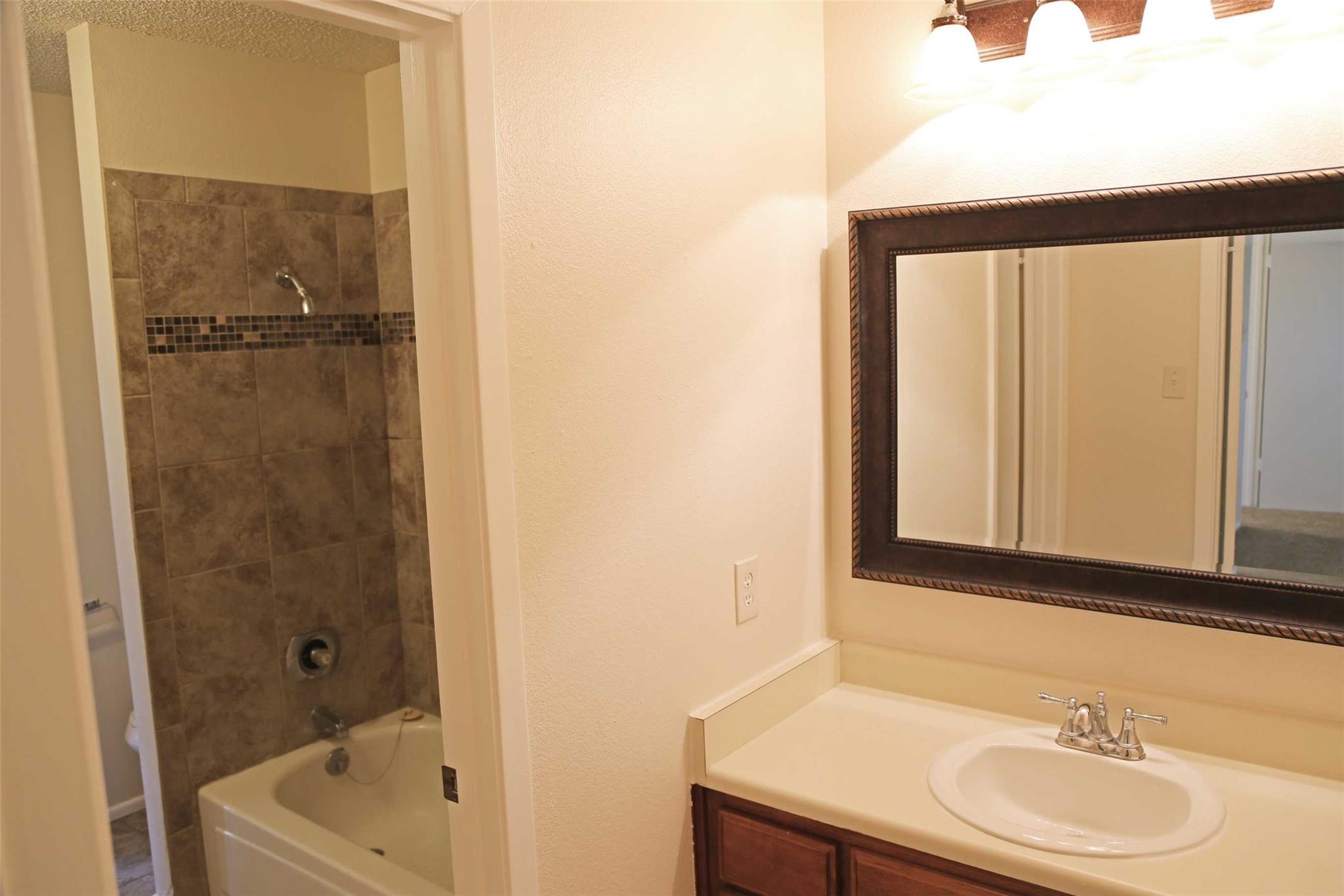 4 Deerfield Dr # C, Wimberley, TX 78676