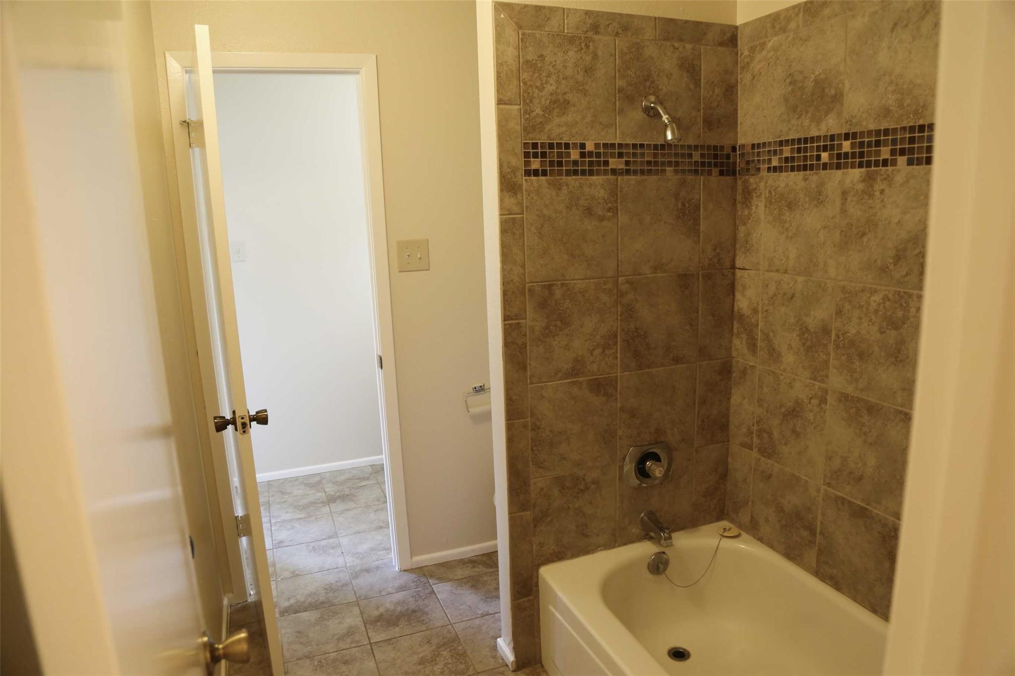 4 Deerfield Dr # C, Wimberley, TX 78676