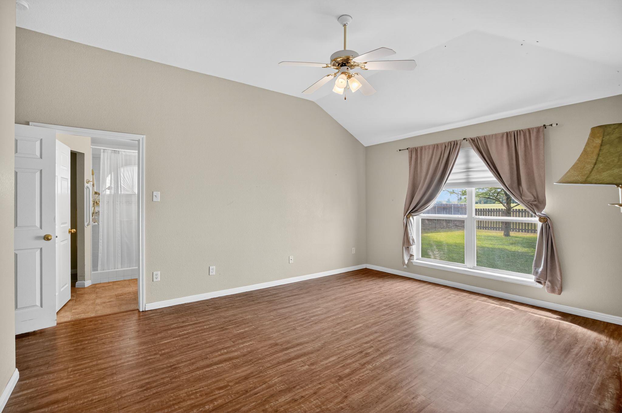 1410 Colton Ln, Lockhart, TX 78644