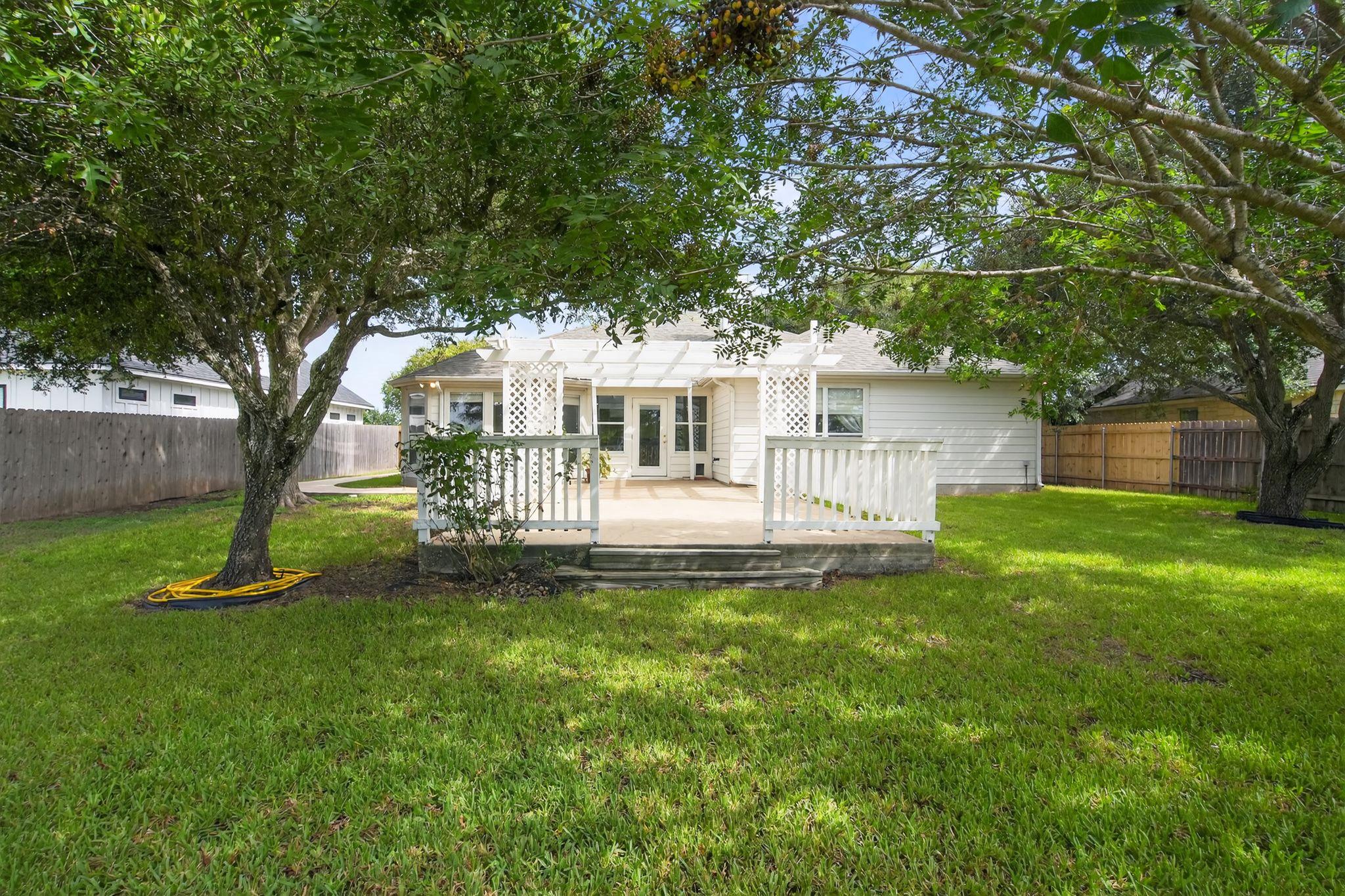 1410 Colton Ln, Lockhart, TX 78644