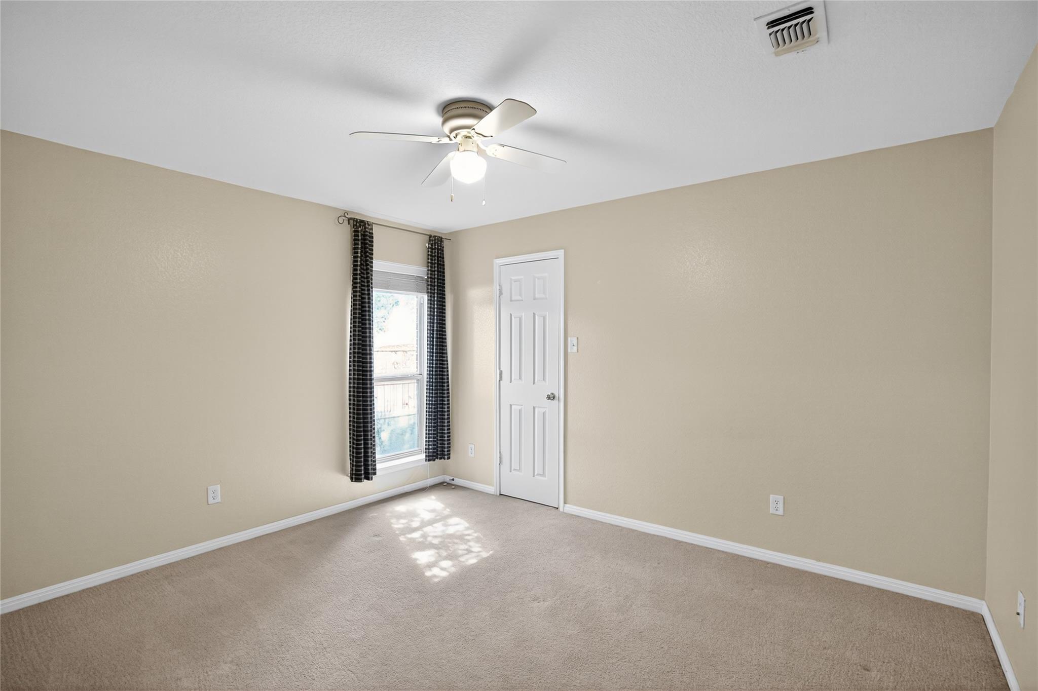 1410 Colton Ln, Lockhart, TX 78644