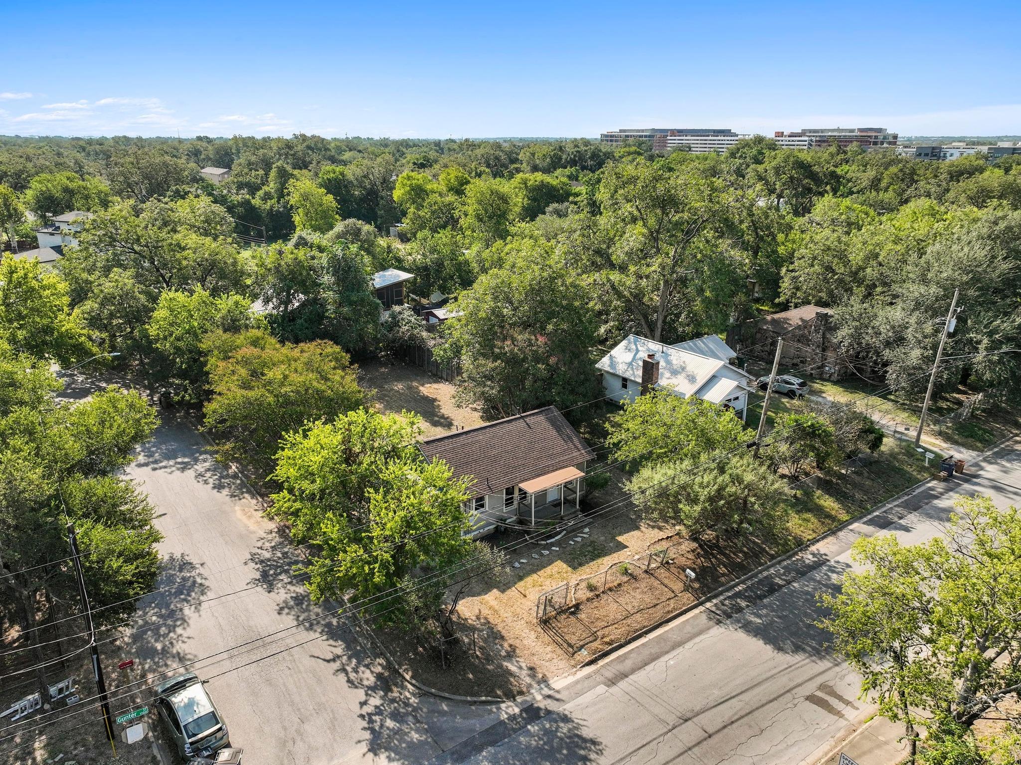 1147 Gunter St, Austin, TX 78721