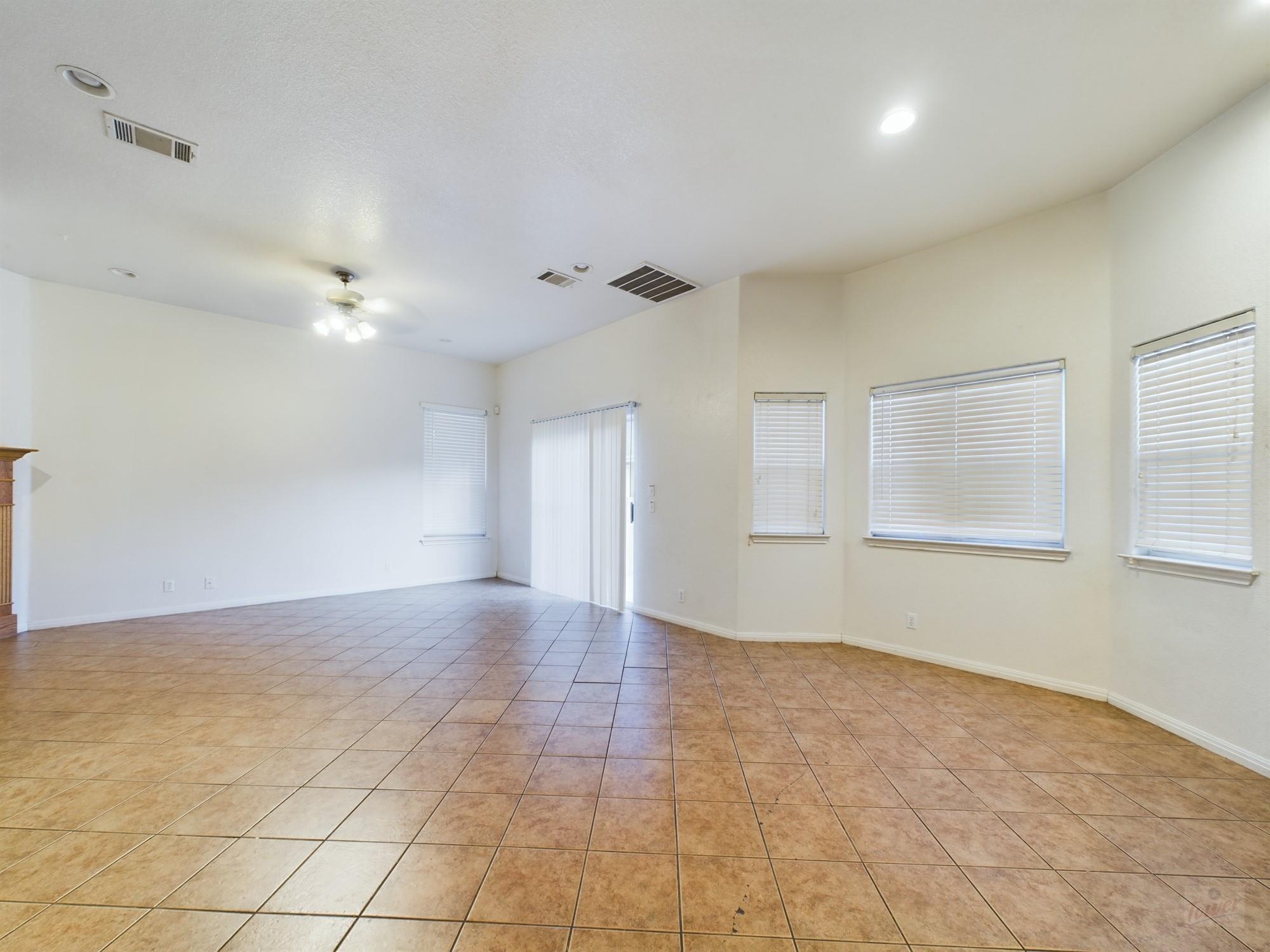 401 Nelray Blvd # A, Austin, TX 78751