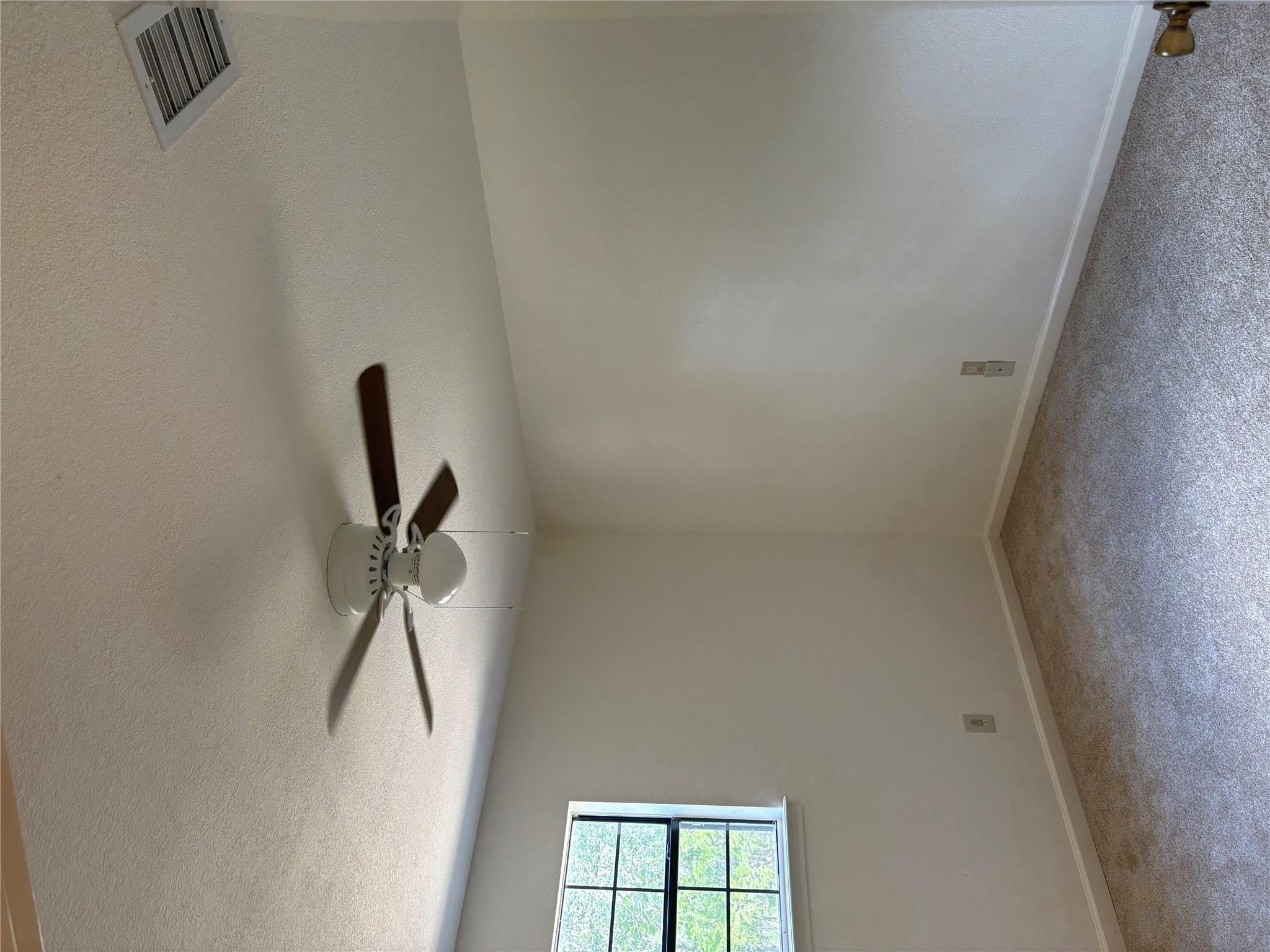 105 Sendero Blvd, Cedar Creek, TX 78612