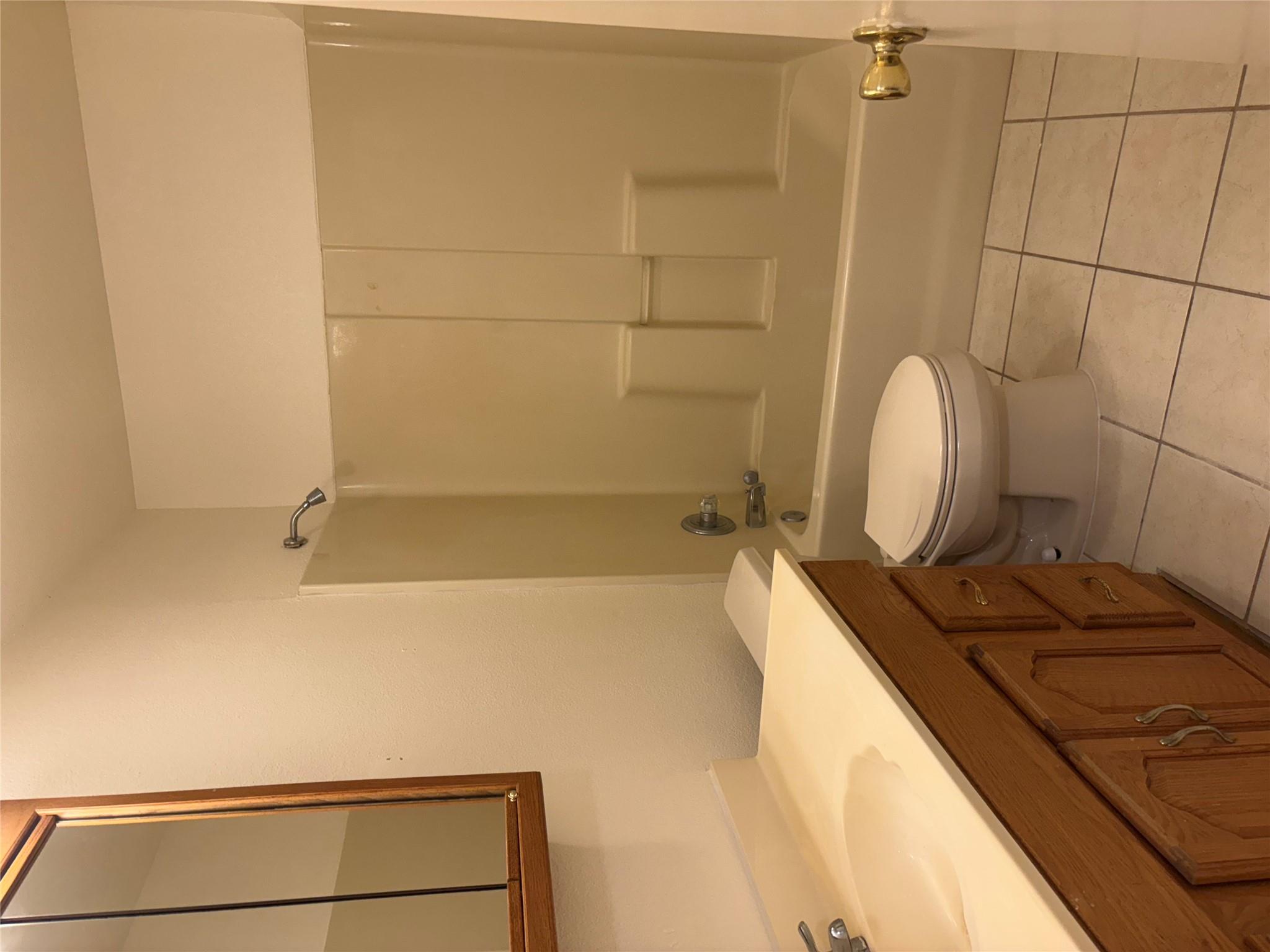 105 Sendero Blvd, Cedar Creek, TX 78612