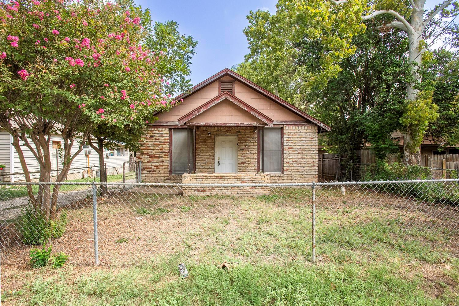 1218 E 52nd St, Austin, TX 78723