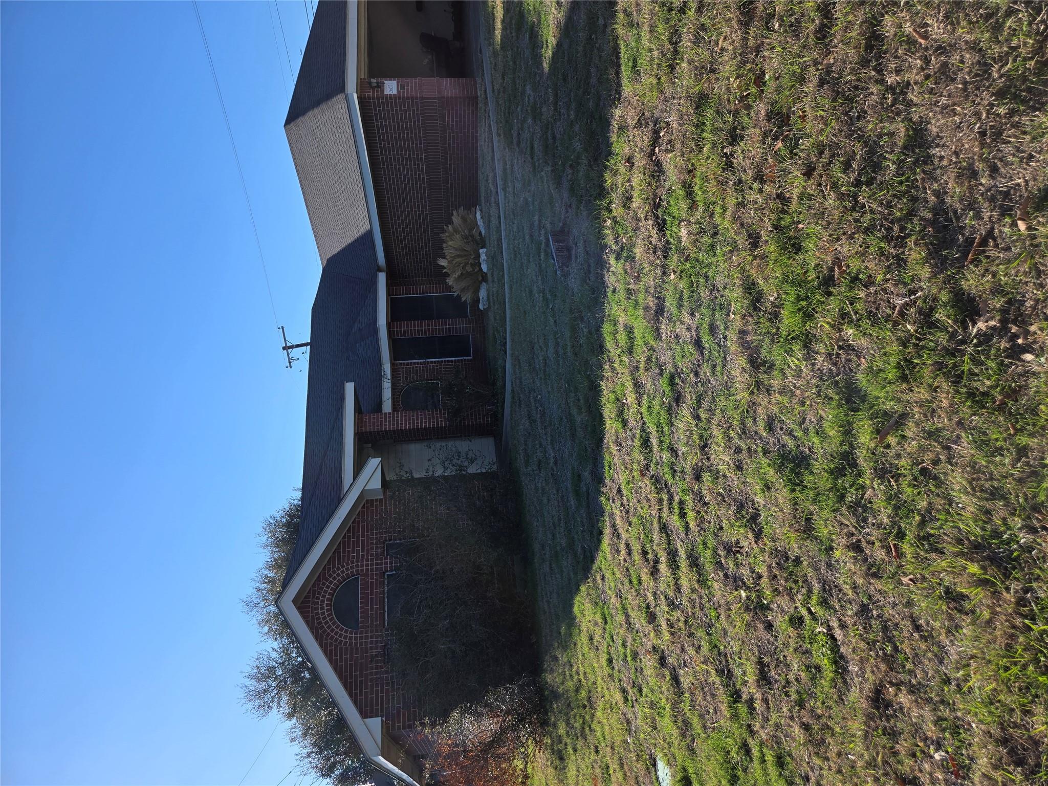 2607 Cherrylawn Dr, Taylor, TX 76574