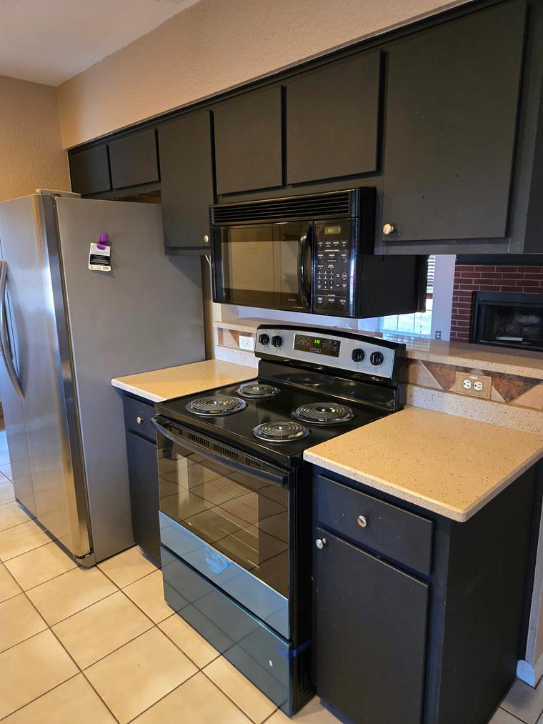 2607 Cherrylawn Dr, Taylor, TX 76574