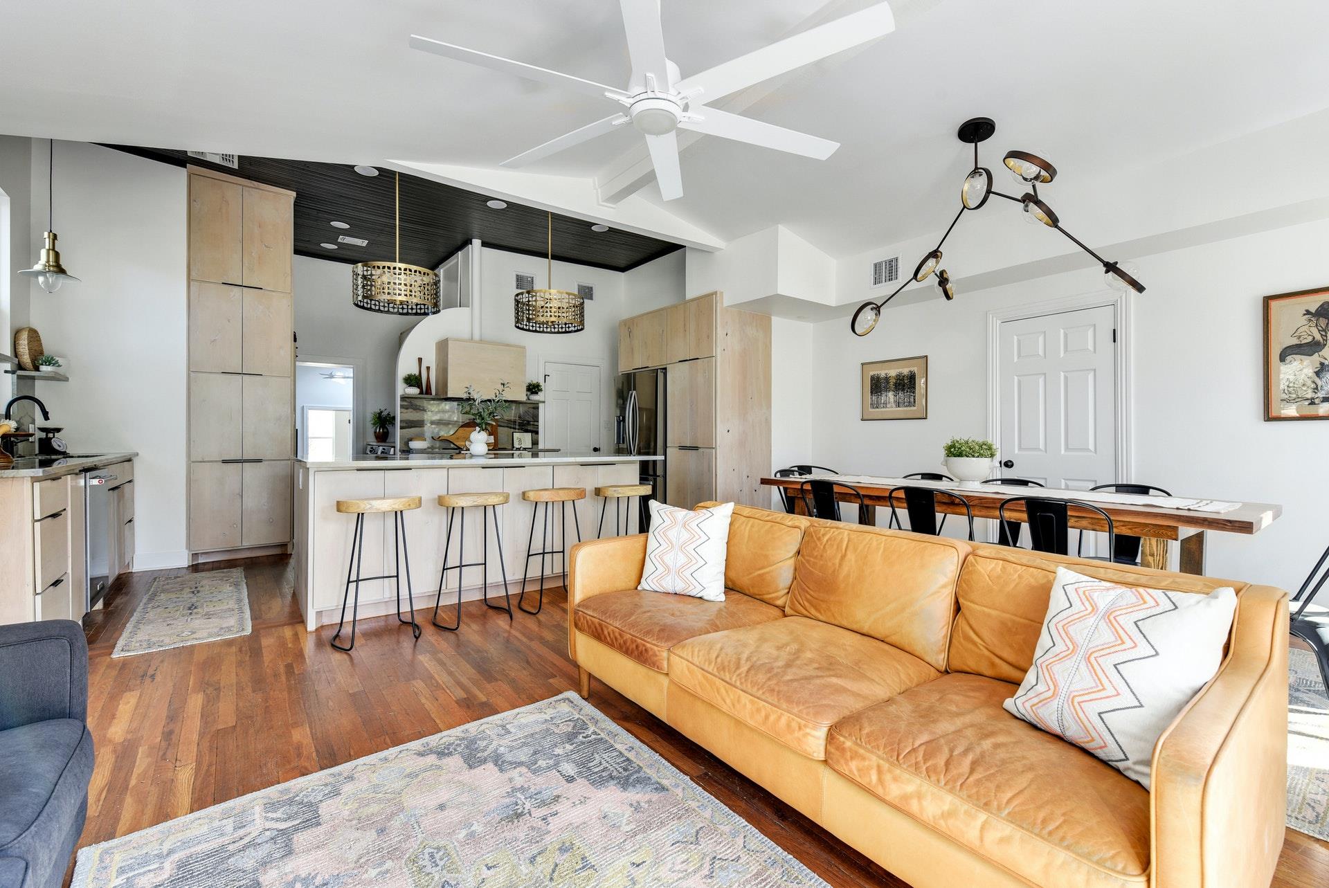 12005 Mustang Chase, Austin, TX 78727