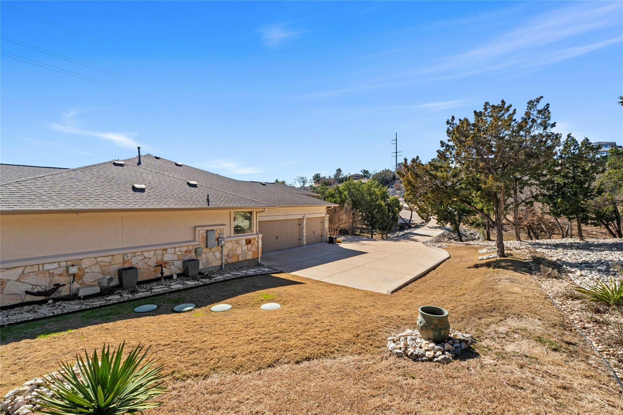 804 Laughing Dog Ct, Leander, TX 78641