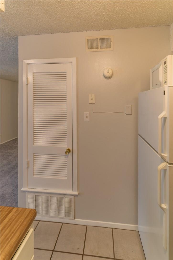 1111 W 10th St # 212, Austin, TX 78703