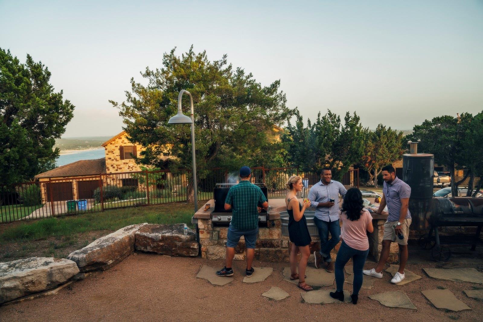 7212 Sunswept Dr, Jonestown, TX 78645