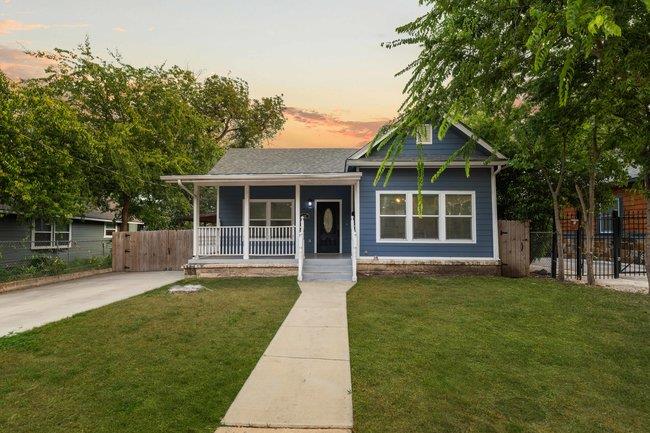 422 E Woodlawn Ave, San Antonio, TX 78212