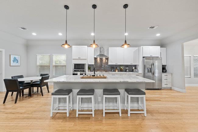 422 E Woodlawn Ave, San Antonio, TX 78212