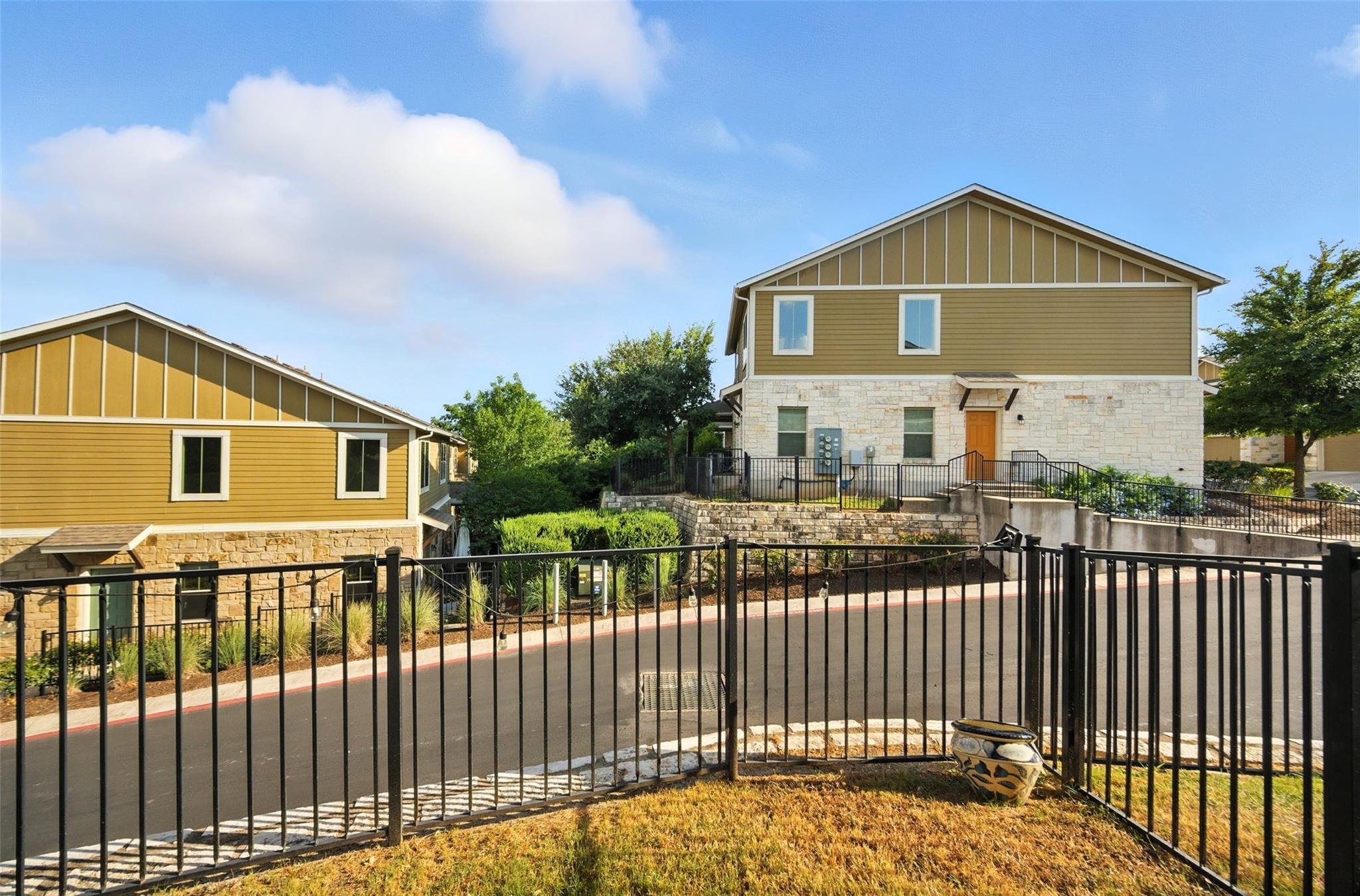 516 E Slaughter Ln # 3204, Austin, TX 78744