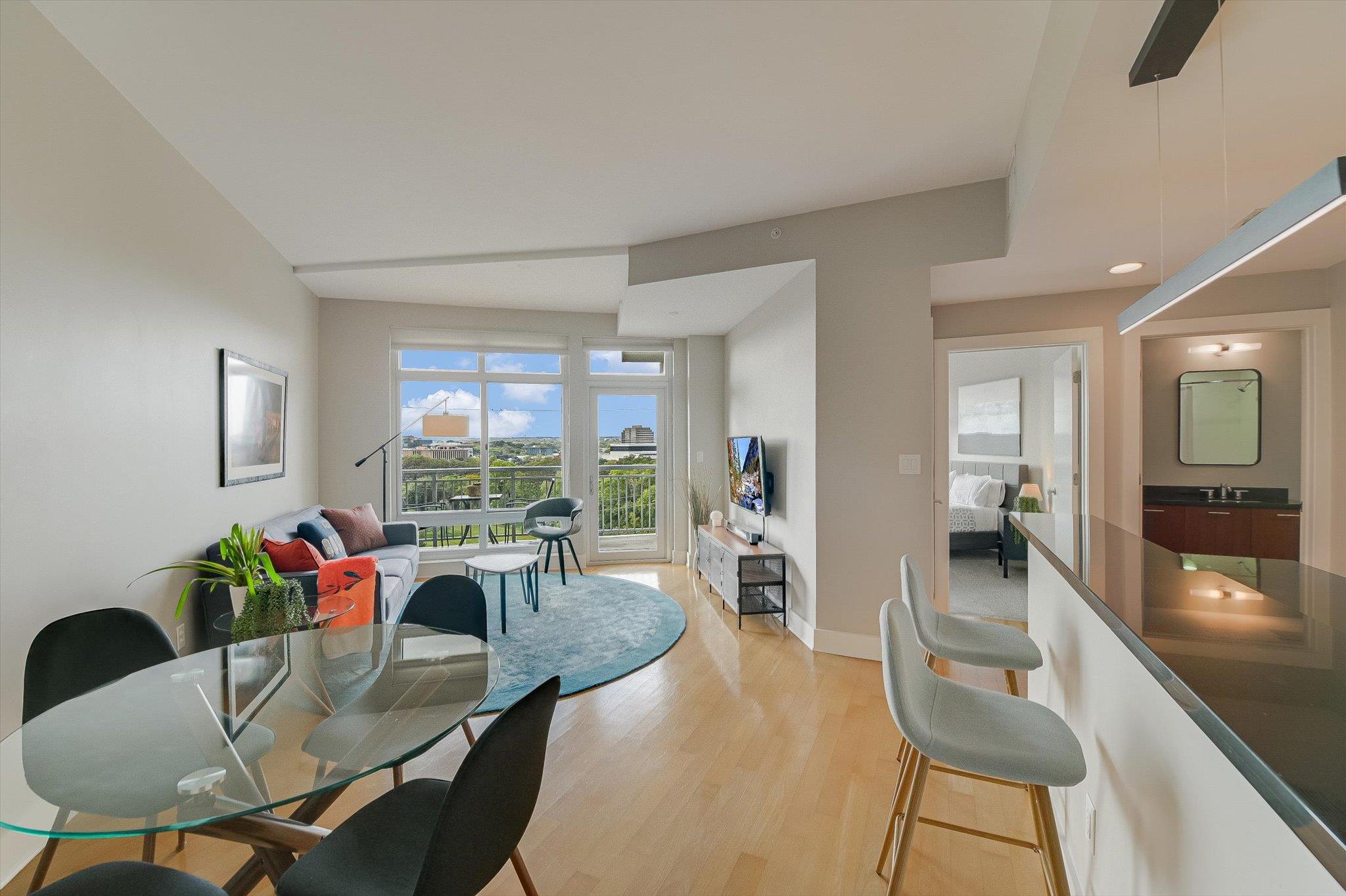 603 Davis St # 712, Austin, TX 78701