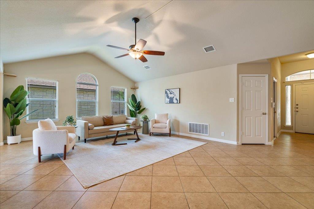 1810 Laminar Creek Rd, Cedar Park, TX 78613