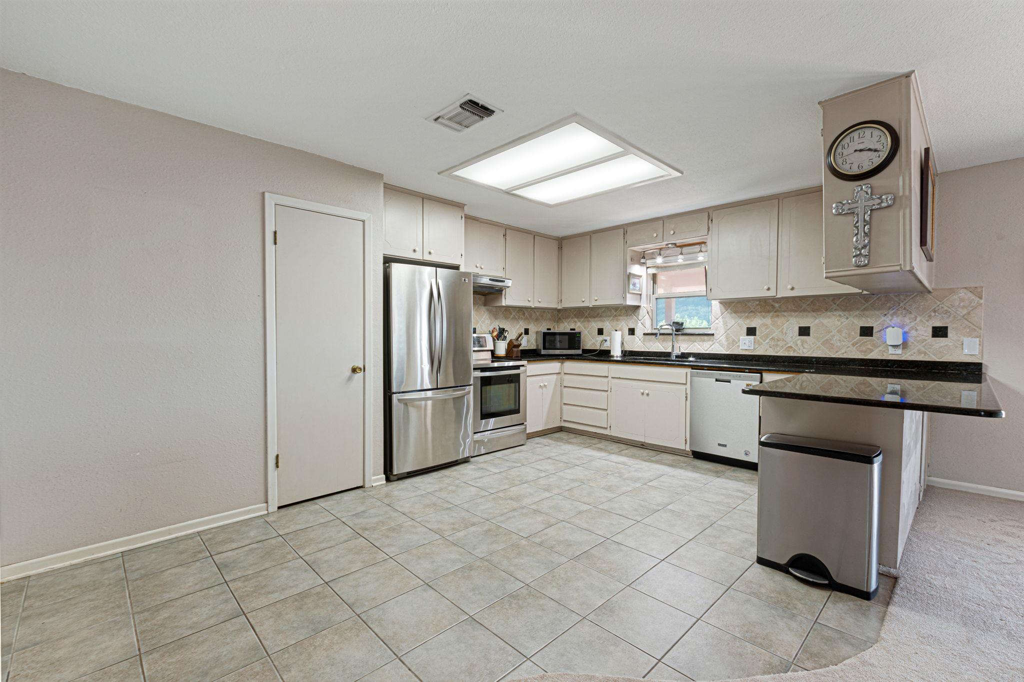 1854 County Road 140 Dr, Burnet, TX 78611