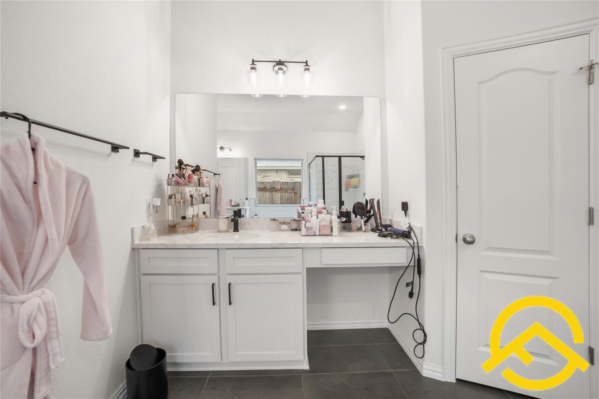 671 Durian Loop, Buda, TX 78610