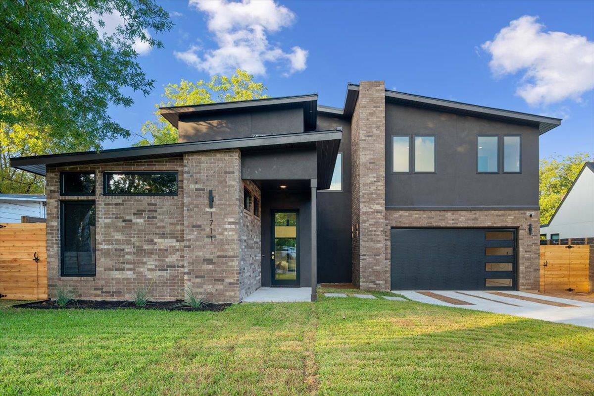 1711 Crown Dr, Austin, TX 78745
