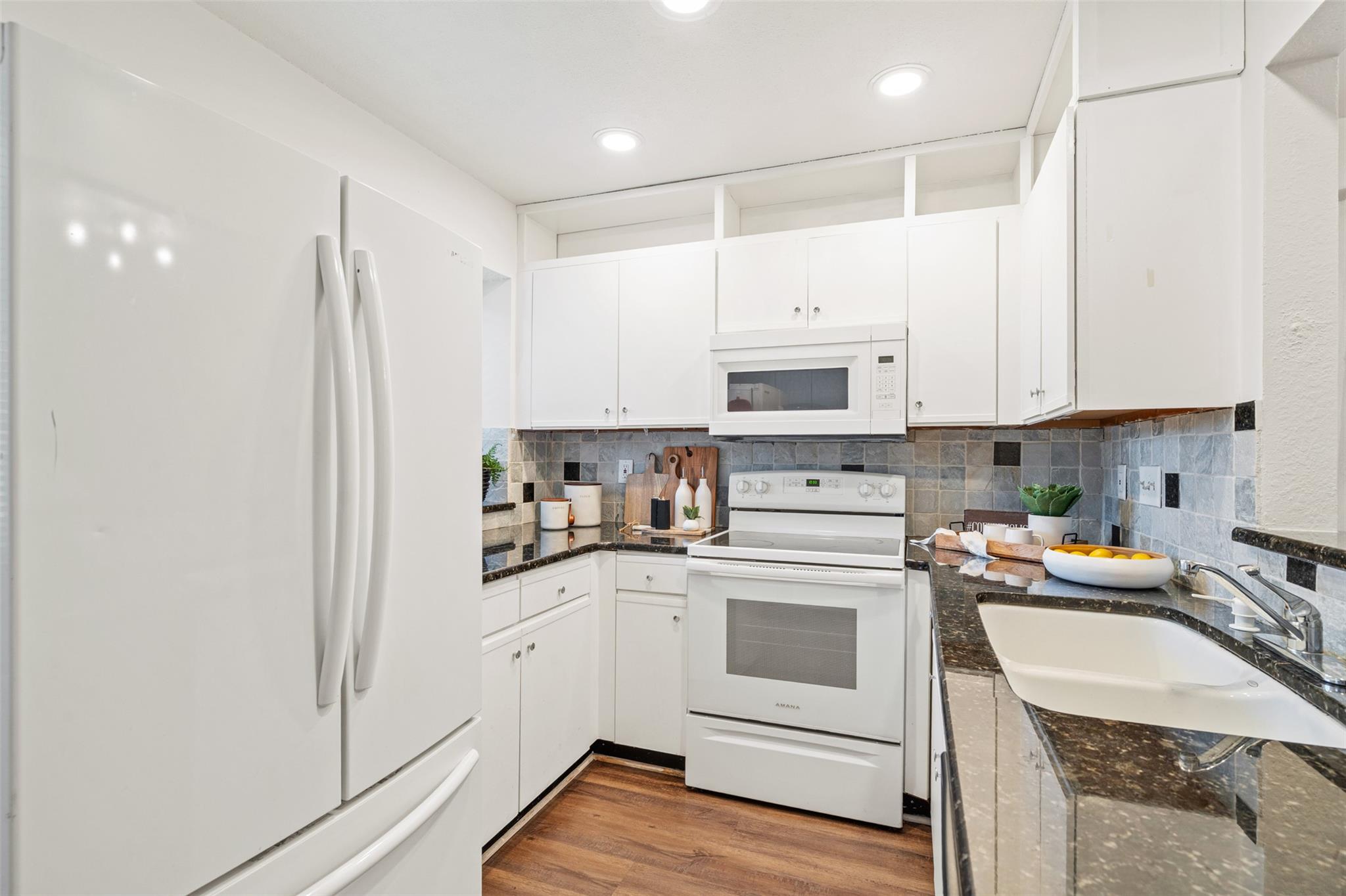 12325 Los Indios Trl # 27, Austin, TX 78729