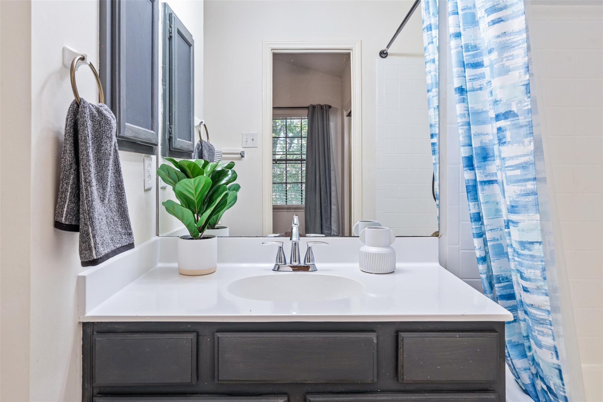 12325 Los Indios Trl # 27, Austin, TX 78729