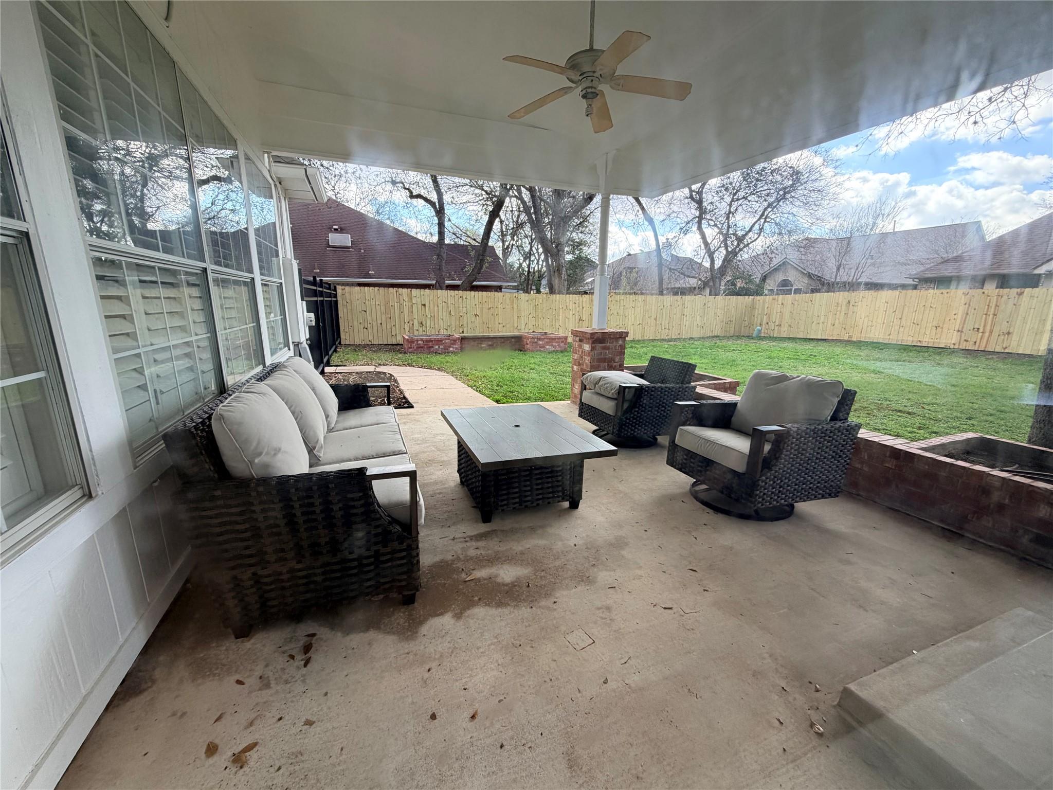 10115 Pinehurst Dr, Austin, TX 78747