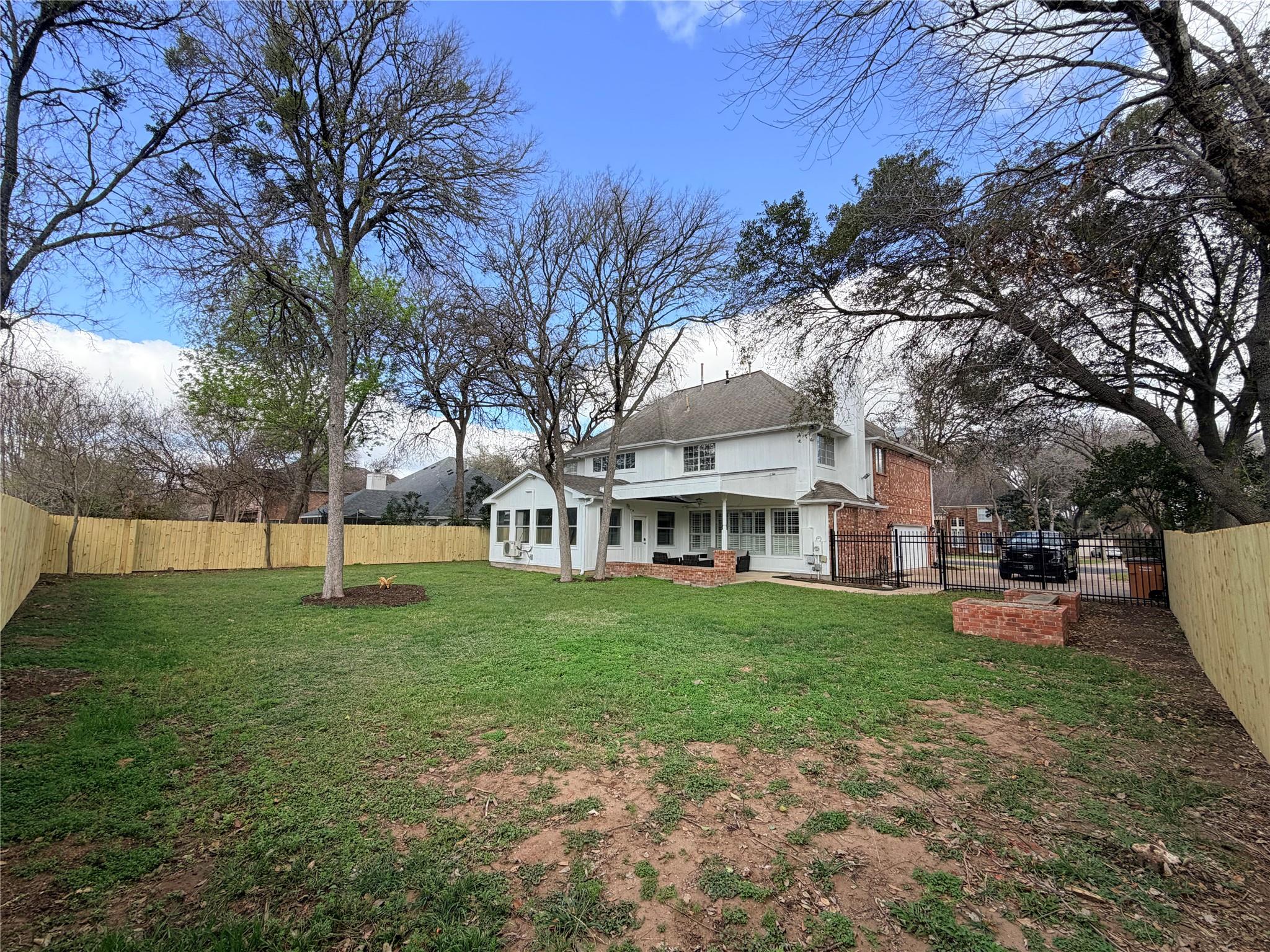 10115 Pinehurst Dr, Austin, TX 78747