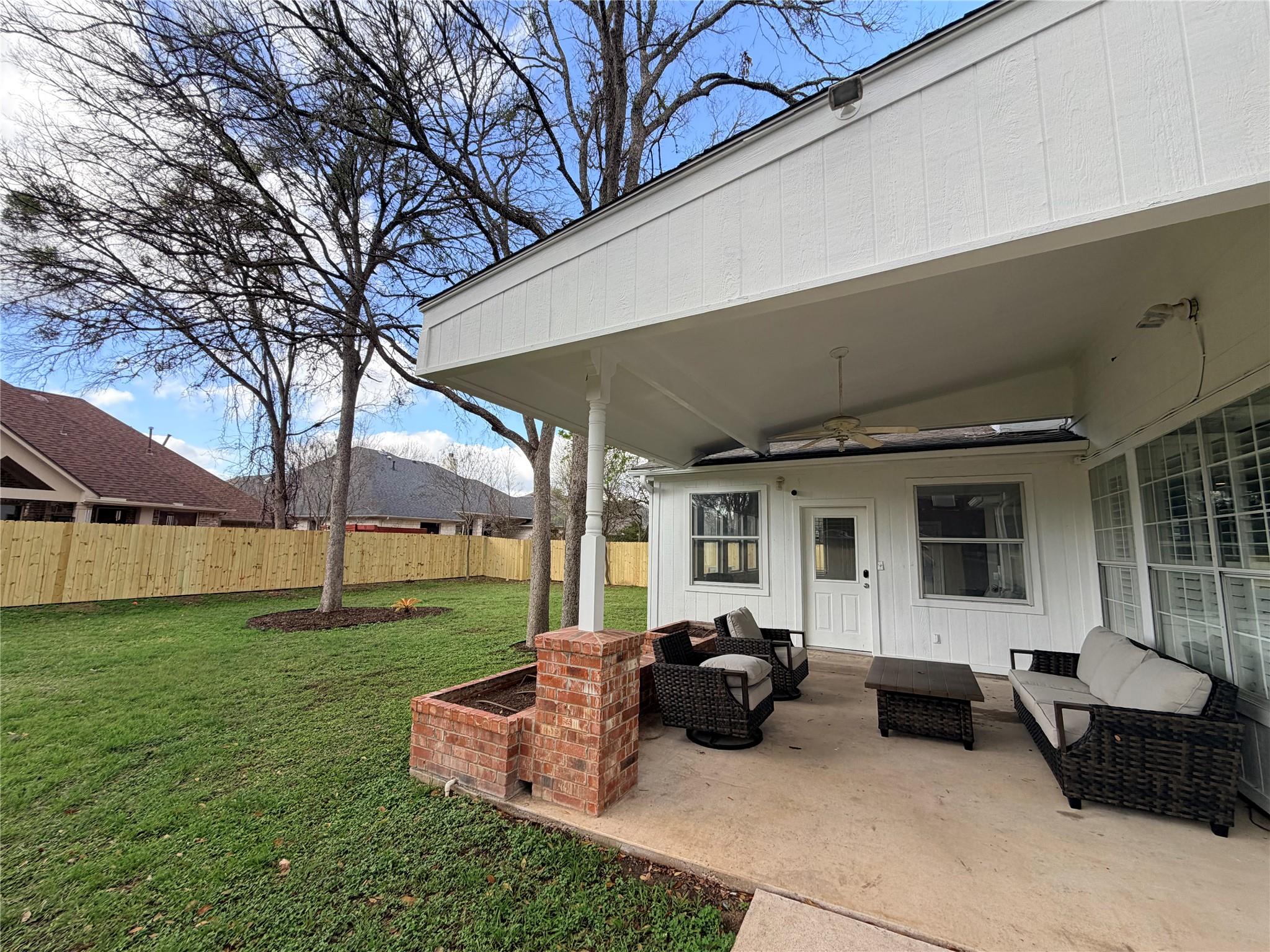 10115 Pinehurst Dr, Austin, TX 78747