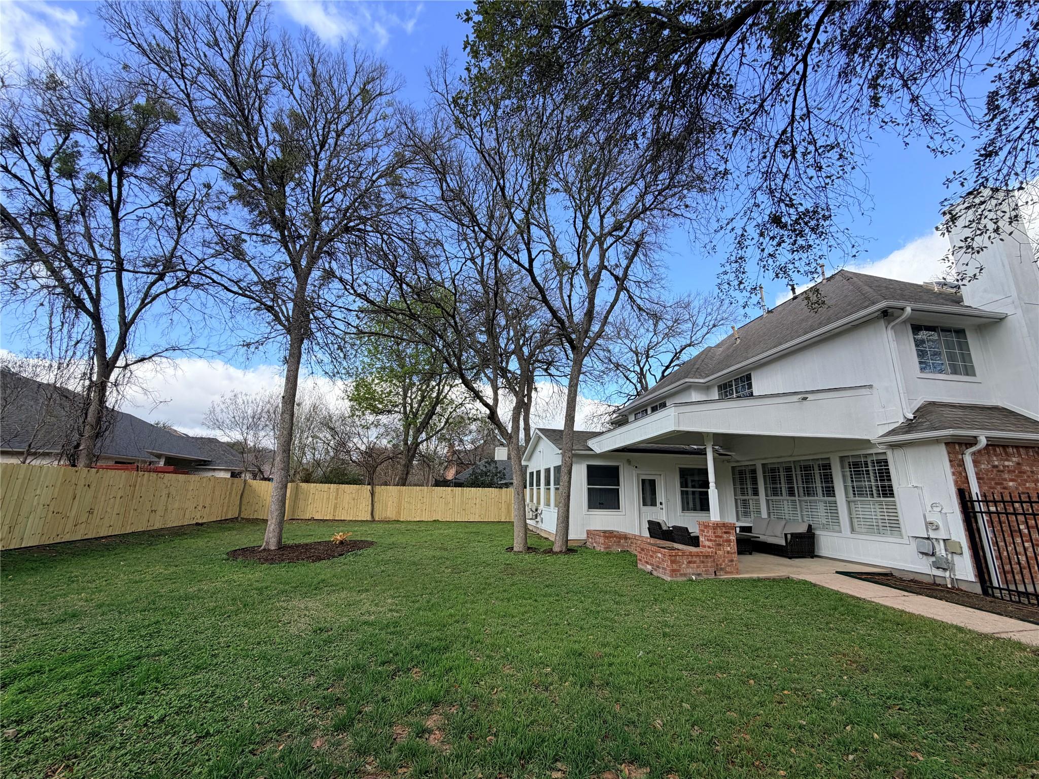 10115 Pinehurst Dr, Austin, TX 78747