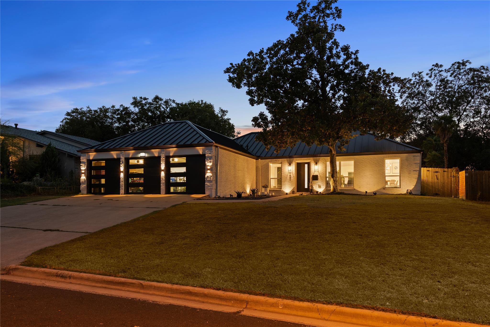 7402 Sevilla Dr, Austin, TX 78752