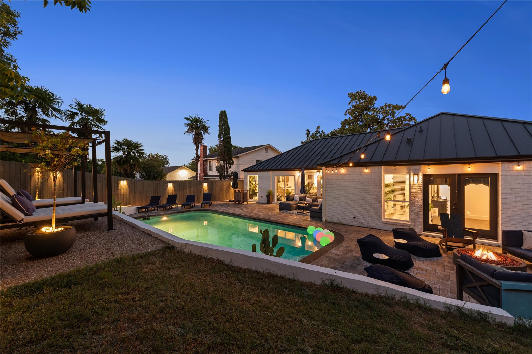 7402 Sevilla Dr, Austin, TX 78752