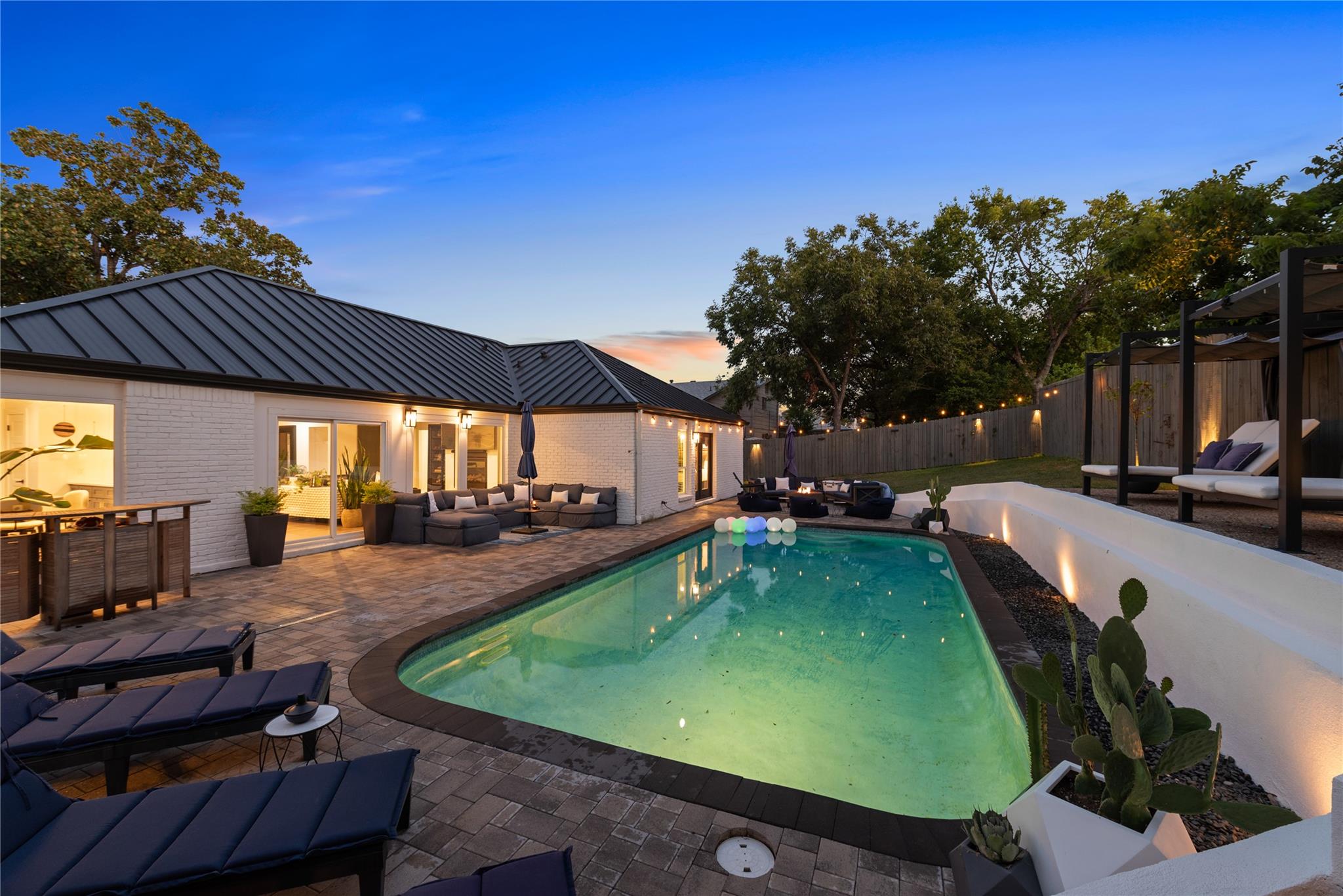 7402 Sevilla Dr, Austin, TX 78752