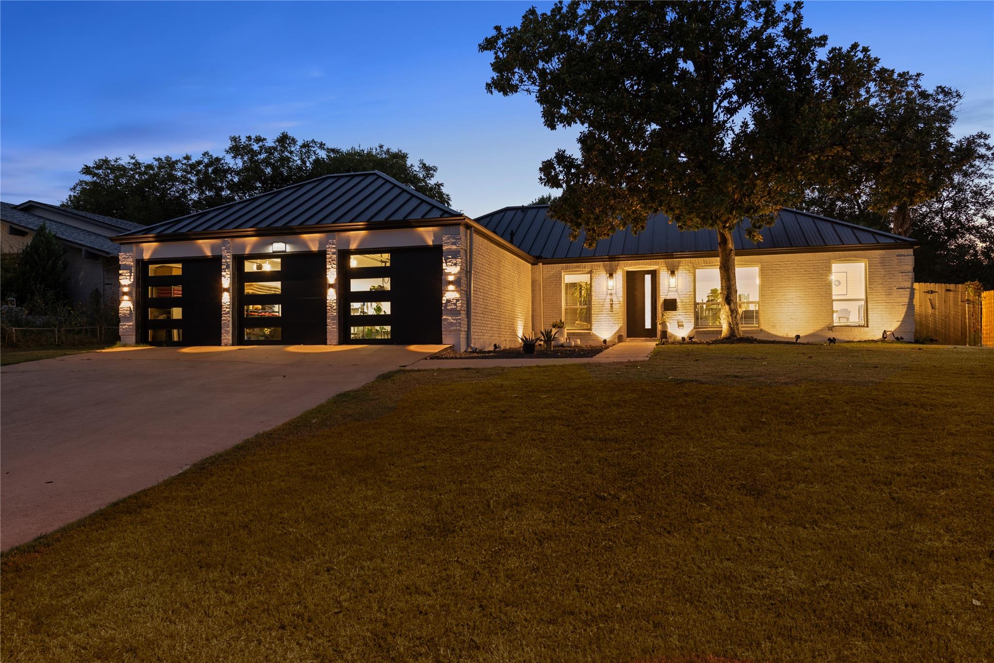 7402 Sevilla Dr, Austin, TX 78752