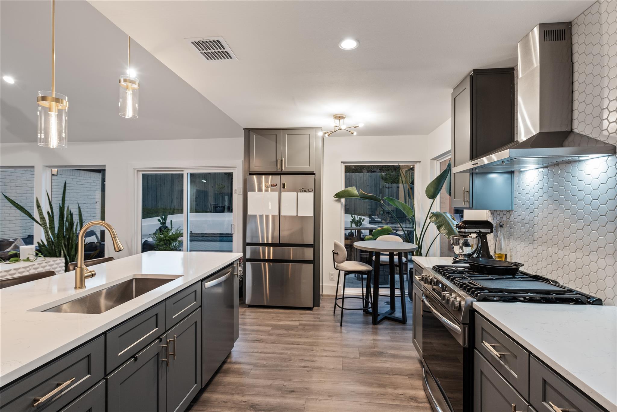 7402 Sevilla Dr, Austin, TX 78752