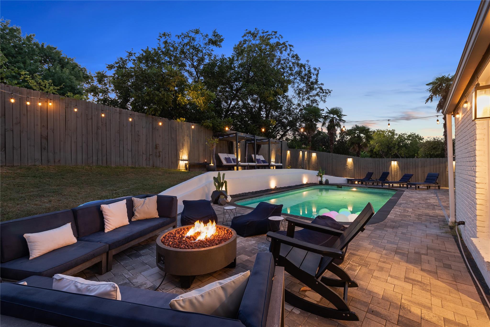 7402 Sevilla Dr, Austin, TX 78752