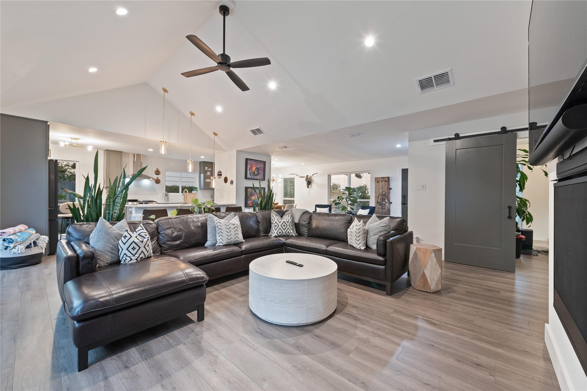 7402 Sevilla Dr, Austin, TX 78752